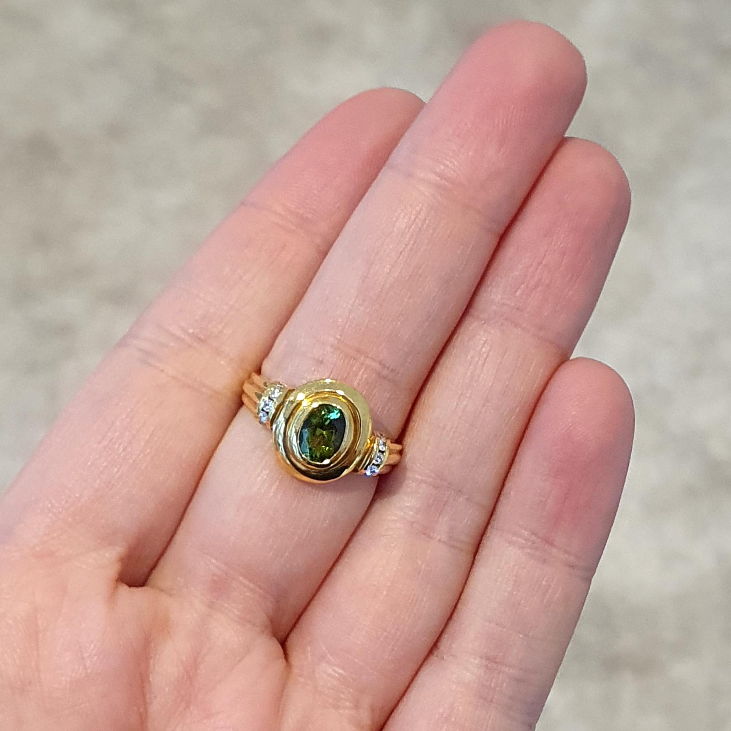 Women's or Men's Tourmaline and Diamond Yellow Gold 18K Ring For Sale