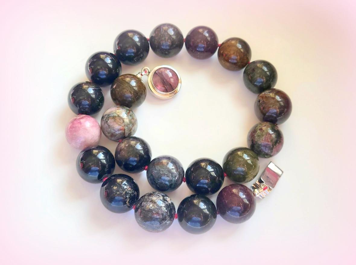 Tourmaline Beaded Necklace For Sale 1