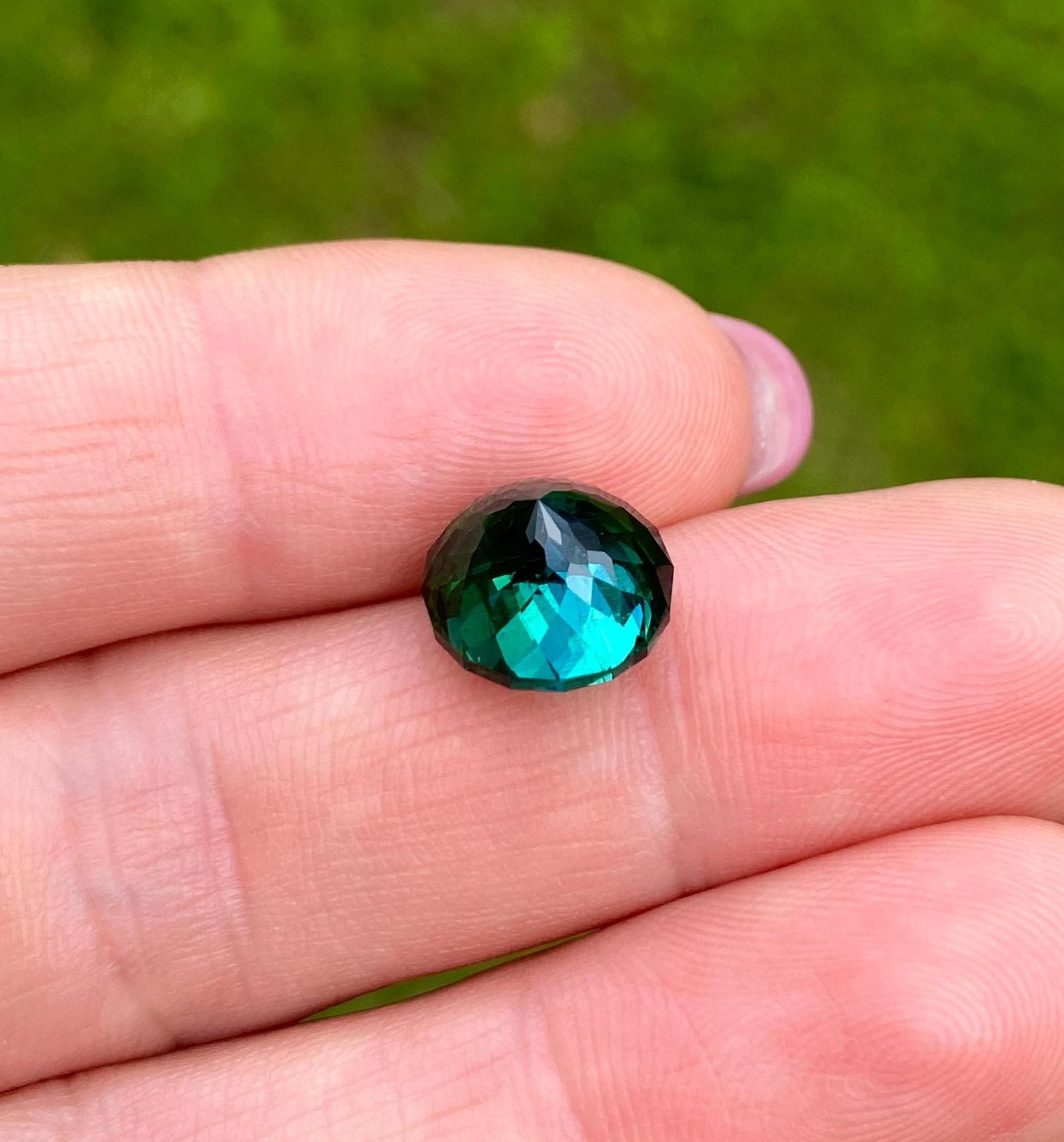Round Cut Tourmaline Bluish Green 6.17Ct natural gemstone, Round cut, Afghanistan For Sale