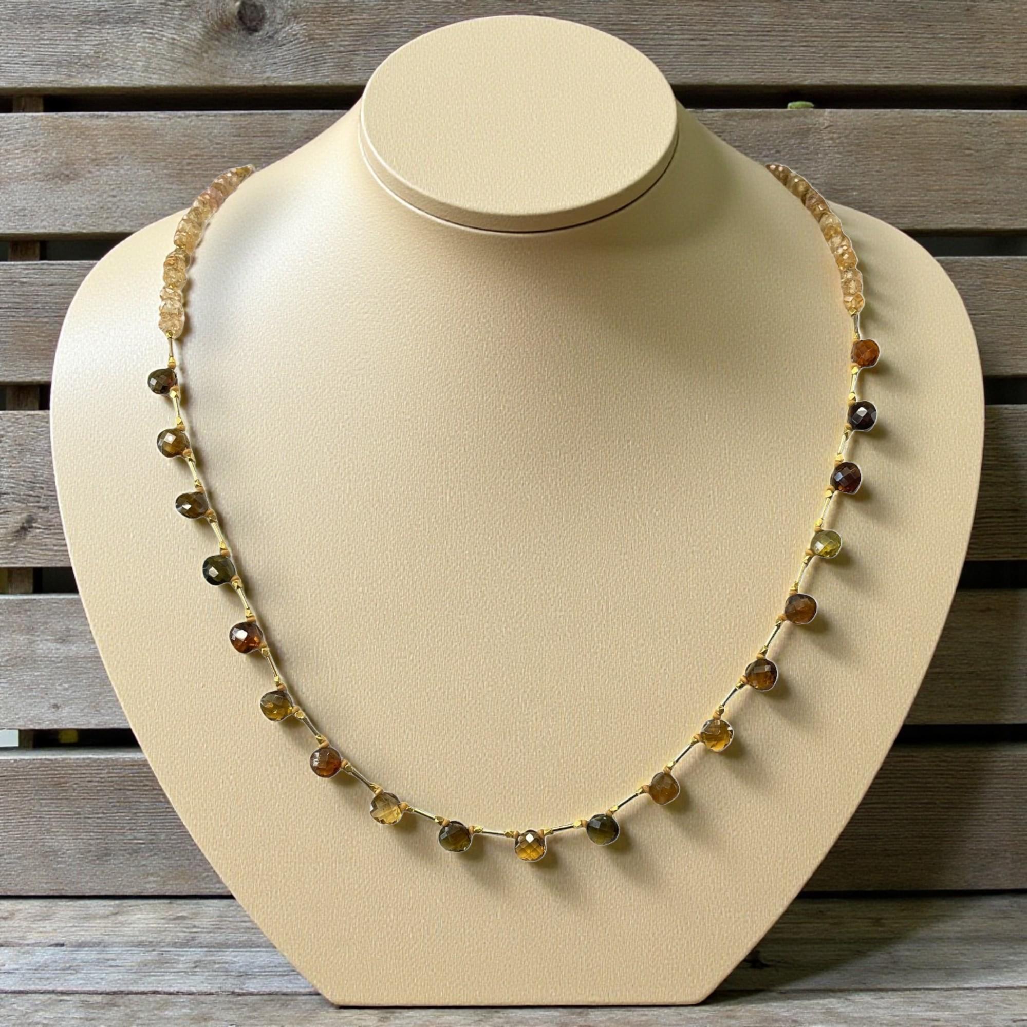 Collana con briolette di tormalina e perline di citrino con accenti in oro giallo, 18