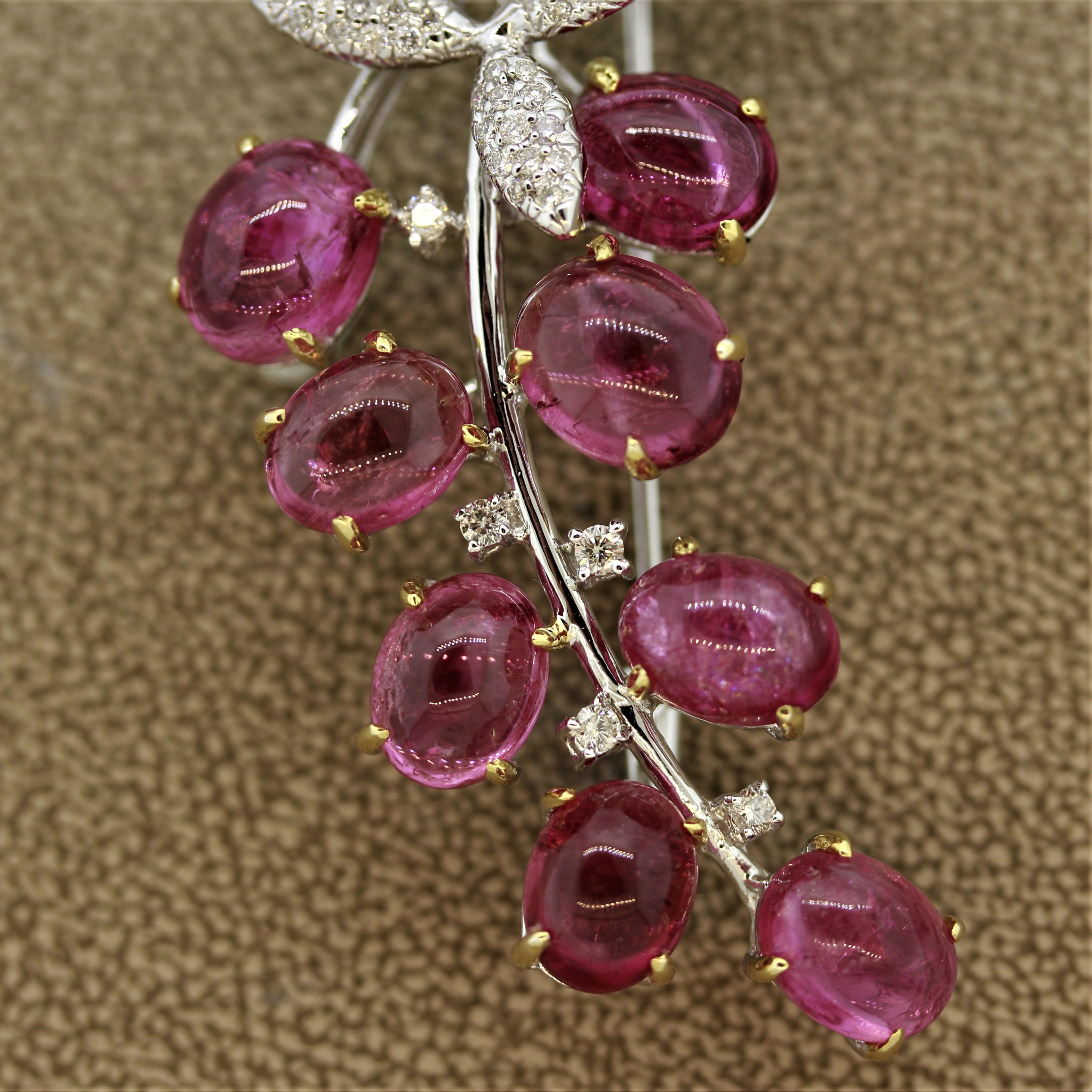 Tourmaline Cabochon “Berries” Diamond Gold Brooch In New Condition For Sale In Beverly Hills, CA