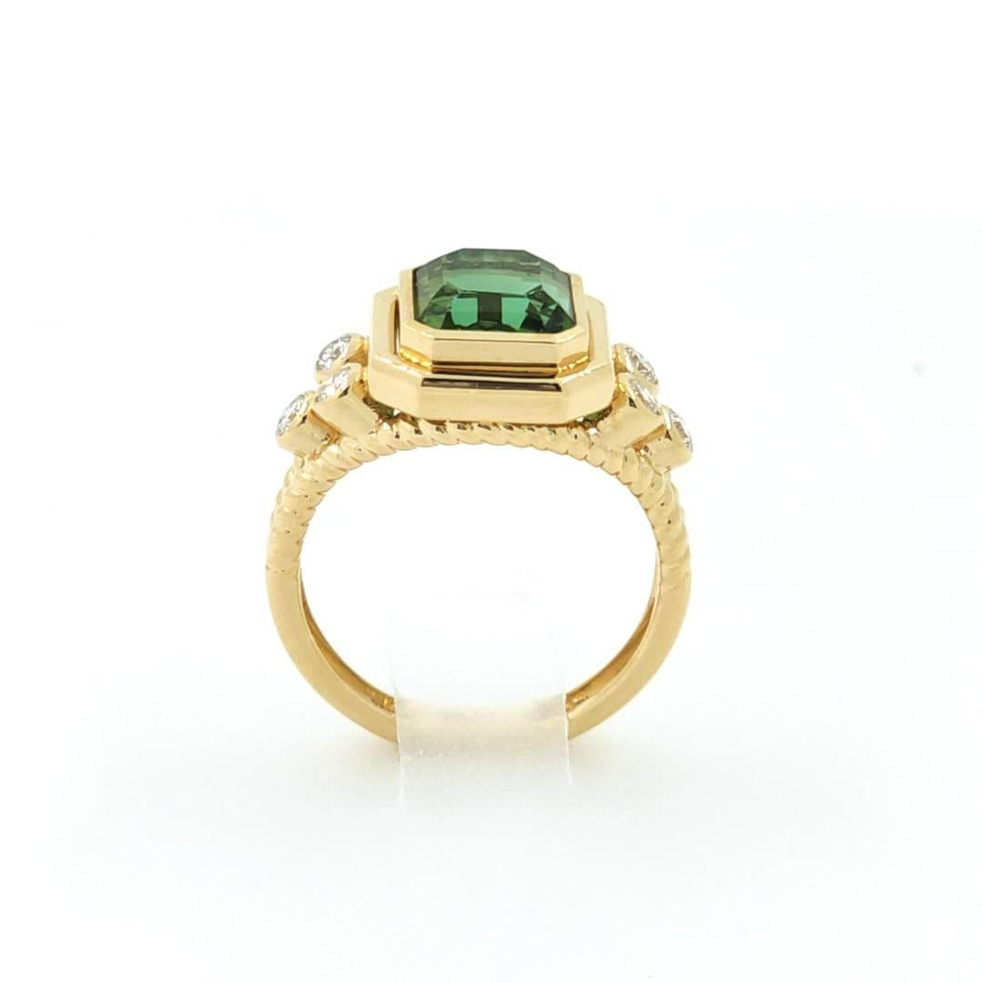 Contemporary Tourmaline Cocktail Ring in 18K Yellow Gold