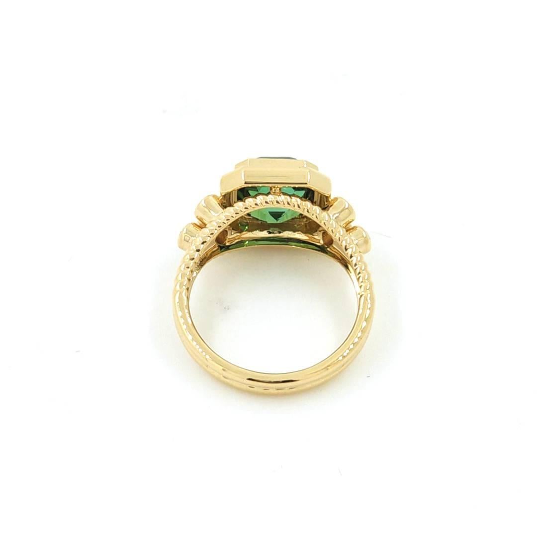 Tourmaline Cocktail Ring in 18K Yellow Gold In New Condition In Hong Kong, HK