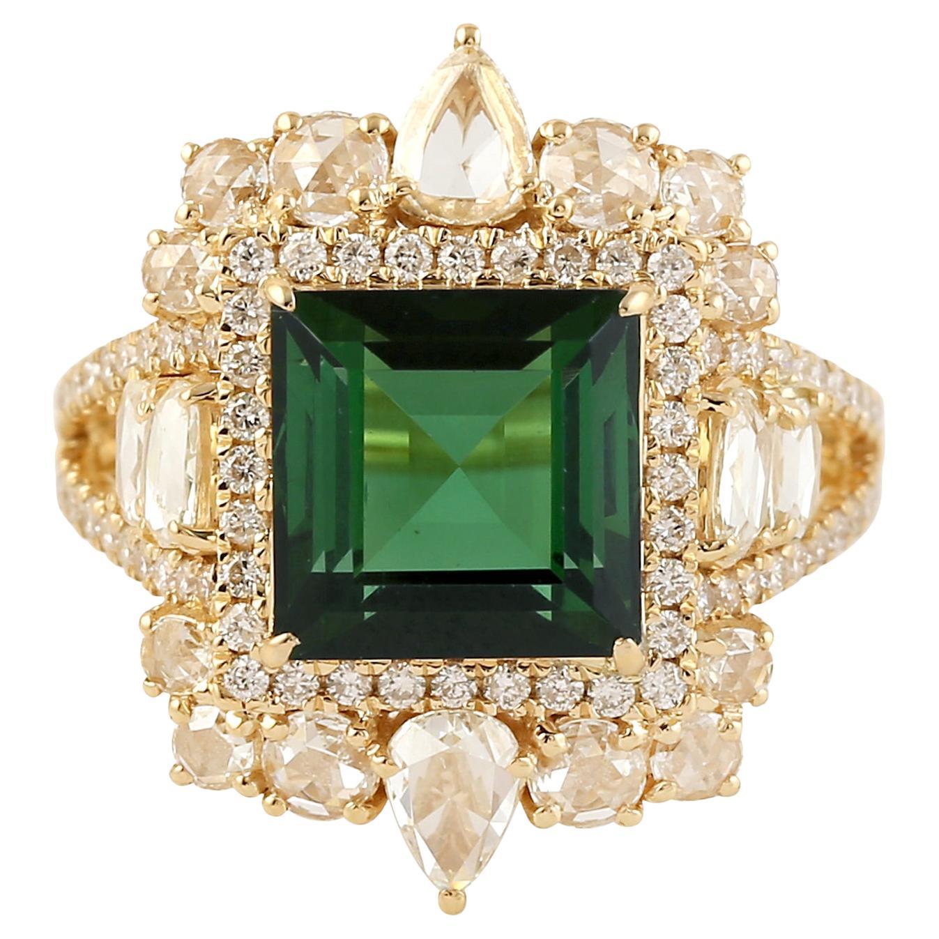 Turmalin-Cocktailring mit Diamanten ummantelt aus 18 Karat Gelbgold