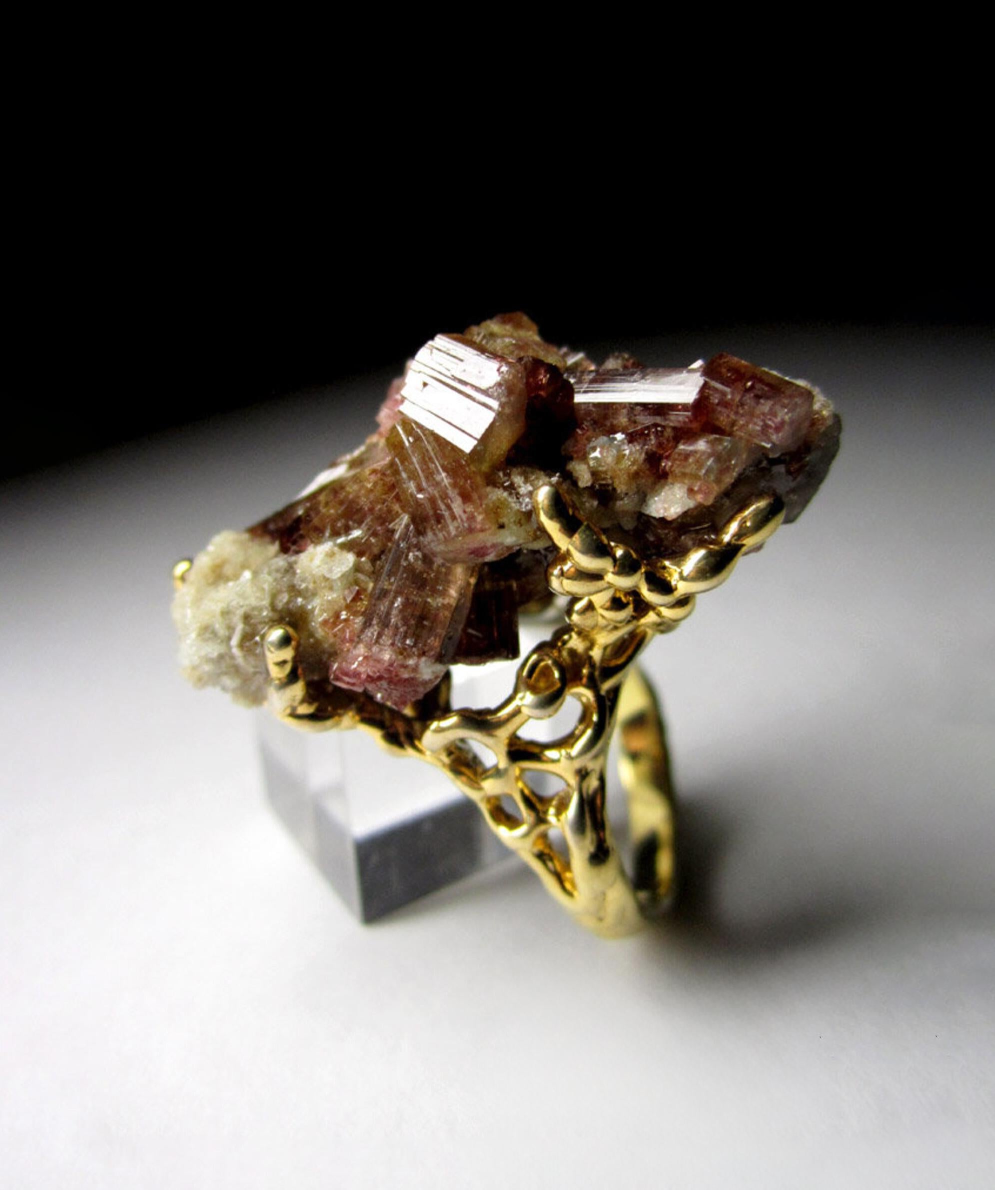 Large 18K gold plated silver ring with natural Tourmaline Crystals 
tourmaline origin - Malkhan, Urals
tourmaline weight - 48.5 carat
ring size - 7.5 US
ref No 3195