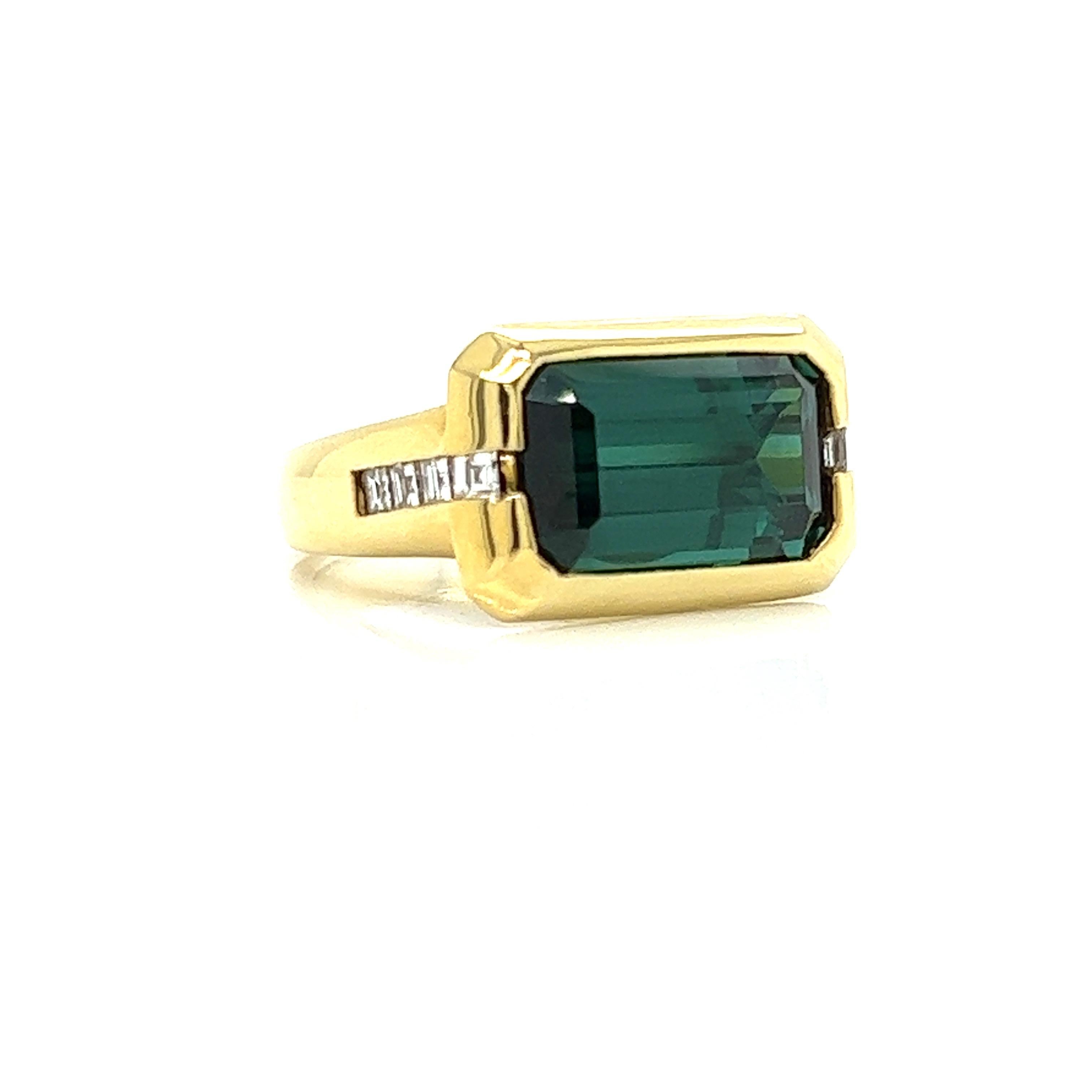 Emerald Cut Tourmaline, Diamond and 18k Yellow Gold Vintage Ring For Sale