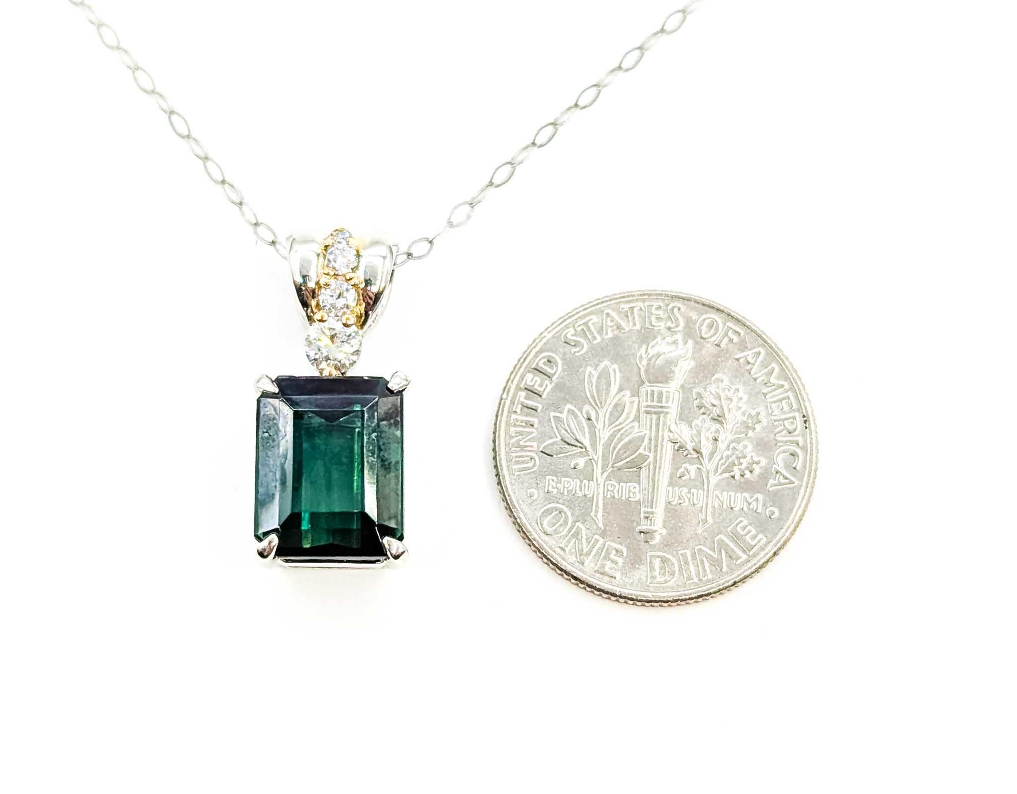 Tourmaline & Diamond Drop Pendant in 18k White Gold en vente 2