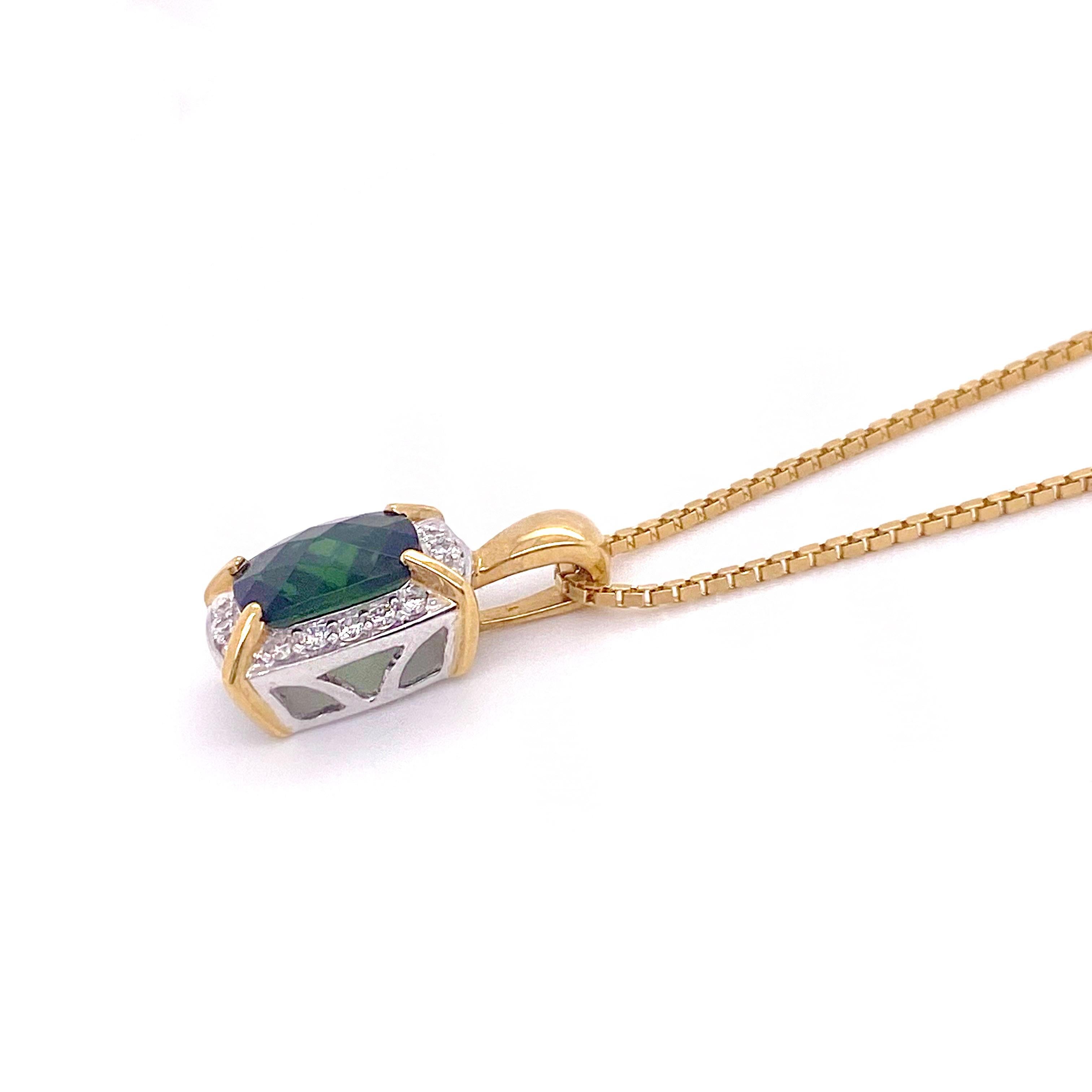 Turmalin-Diamant-Halskette, gemischtes Metall, Turmalin im Kissenschliff und Diamant-Halo (Zeitgenössisch) im Angebot