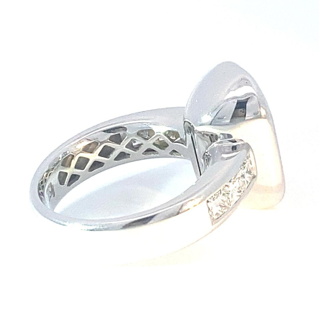 Anello con tormalina e diamanti in oro bianco 750 blu neon Tiffany Blue Afghanistan 8 ct in vendita 7