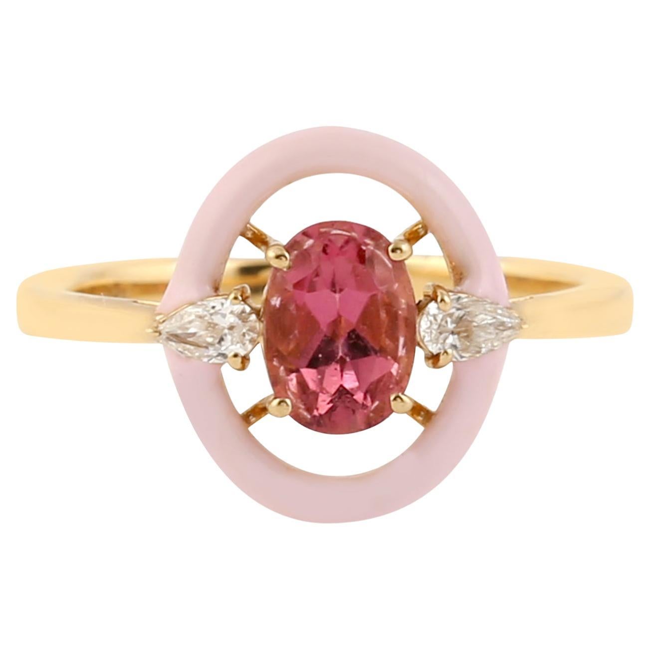 Anillo De Turmalina Y Diamante Con Esmalte Rosa En Oro Amarillo De 18k