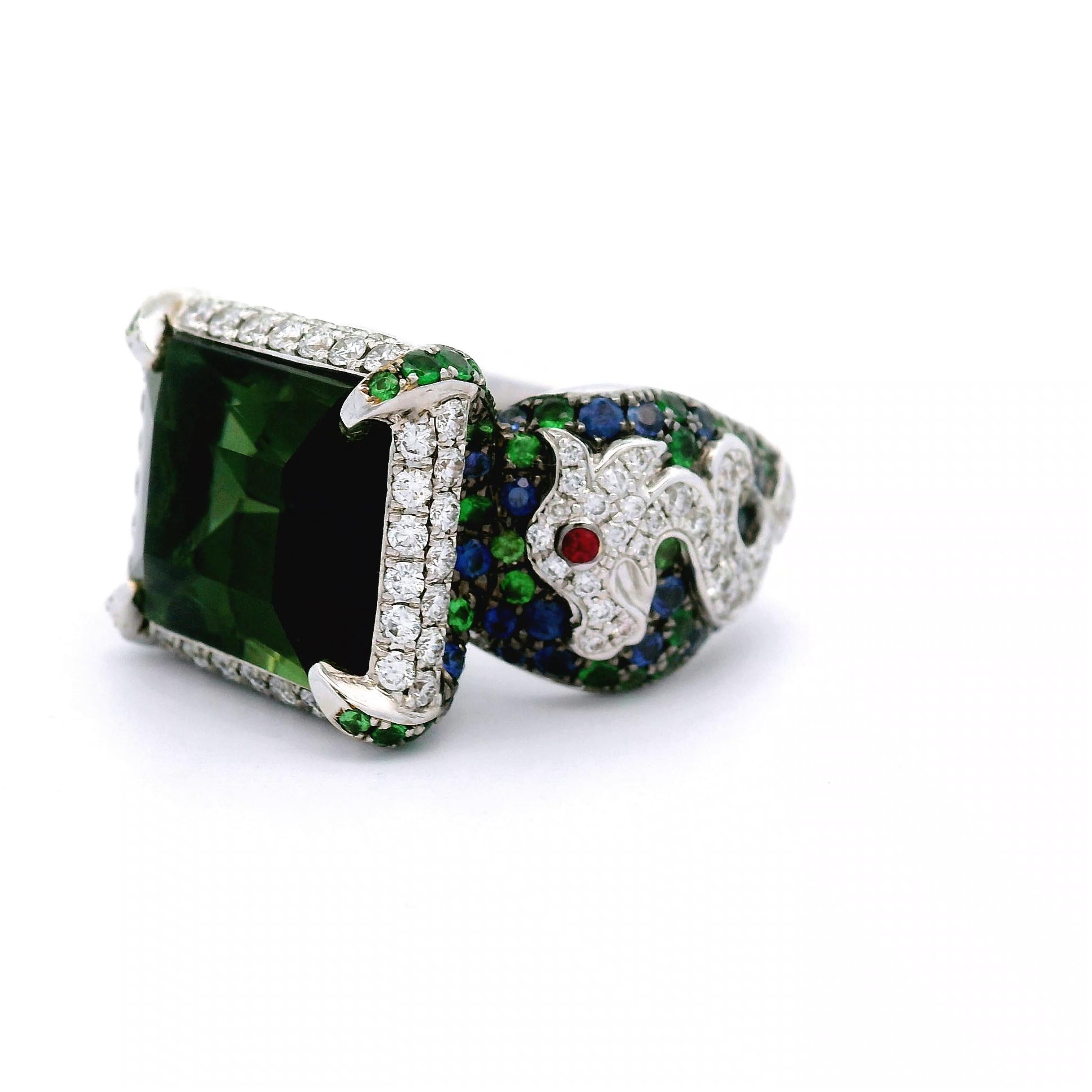 Tourmaline Diamant Rubis Tsavorite Saphir Or blanc 18k Bague Cocktail Excellent état - En vente à Beverly Hills, CA
