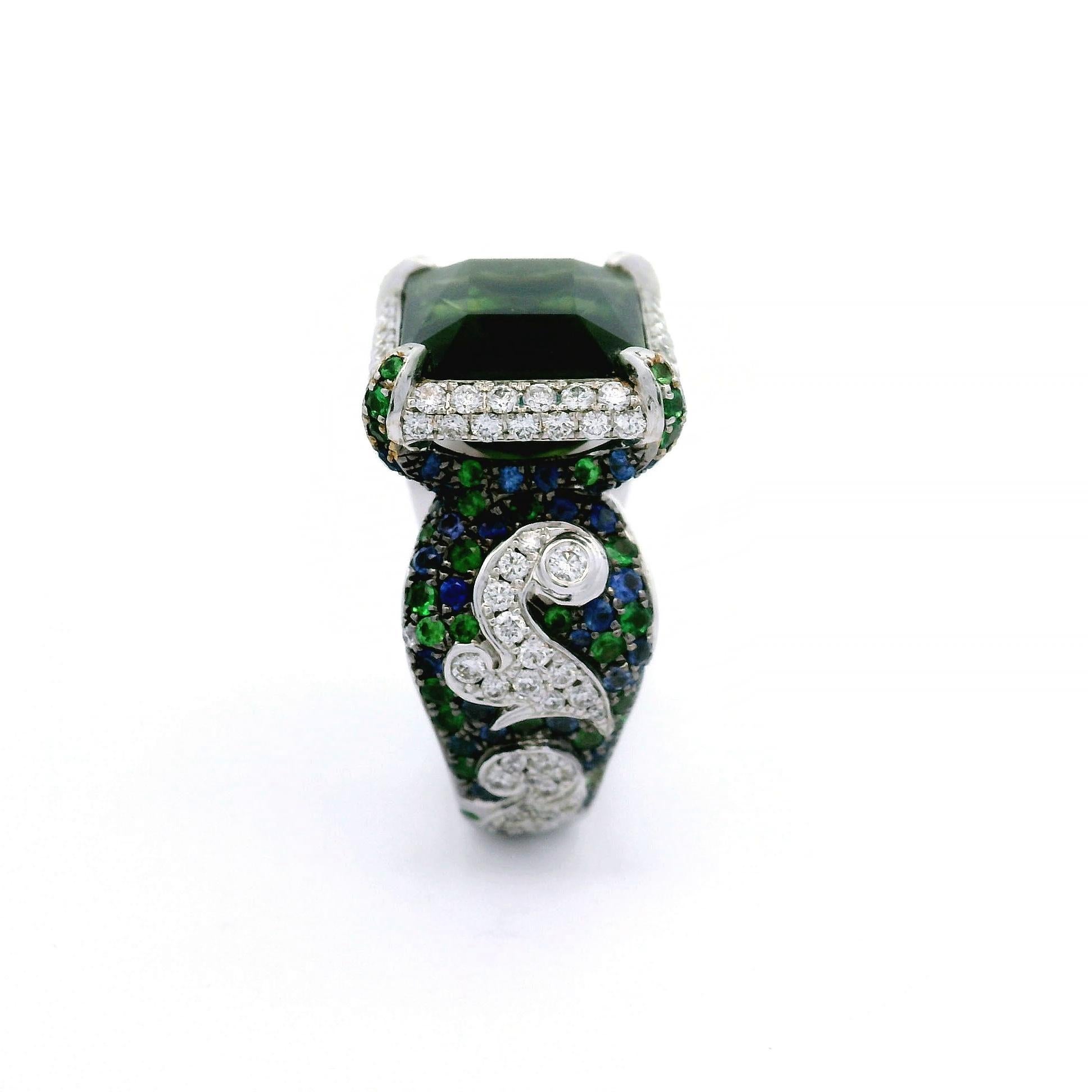 Tourmaline Diamant Rubis Tsavorite Saphir Or blanc 18k Bague Cocktail en vente 1