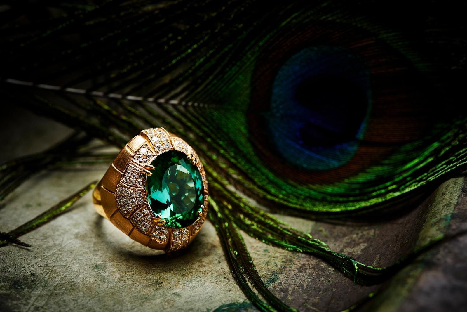 18 Karat Yellow Gold Cocktail Ring With Tourmaline & Diamonds, On Made to Order In New Condition For Sale In Paris, FR