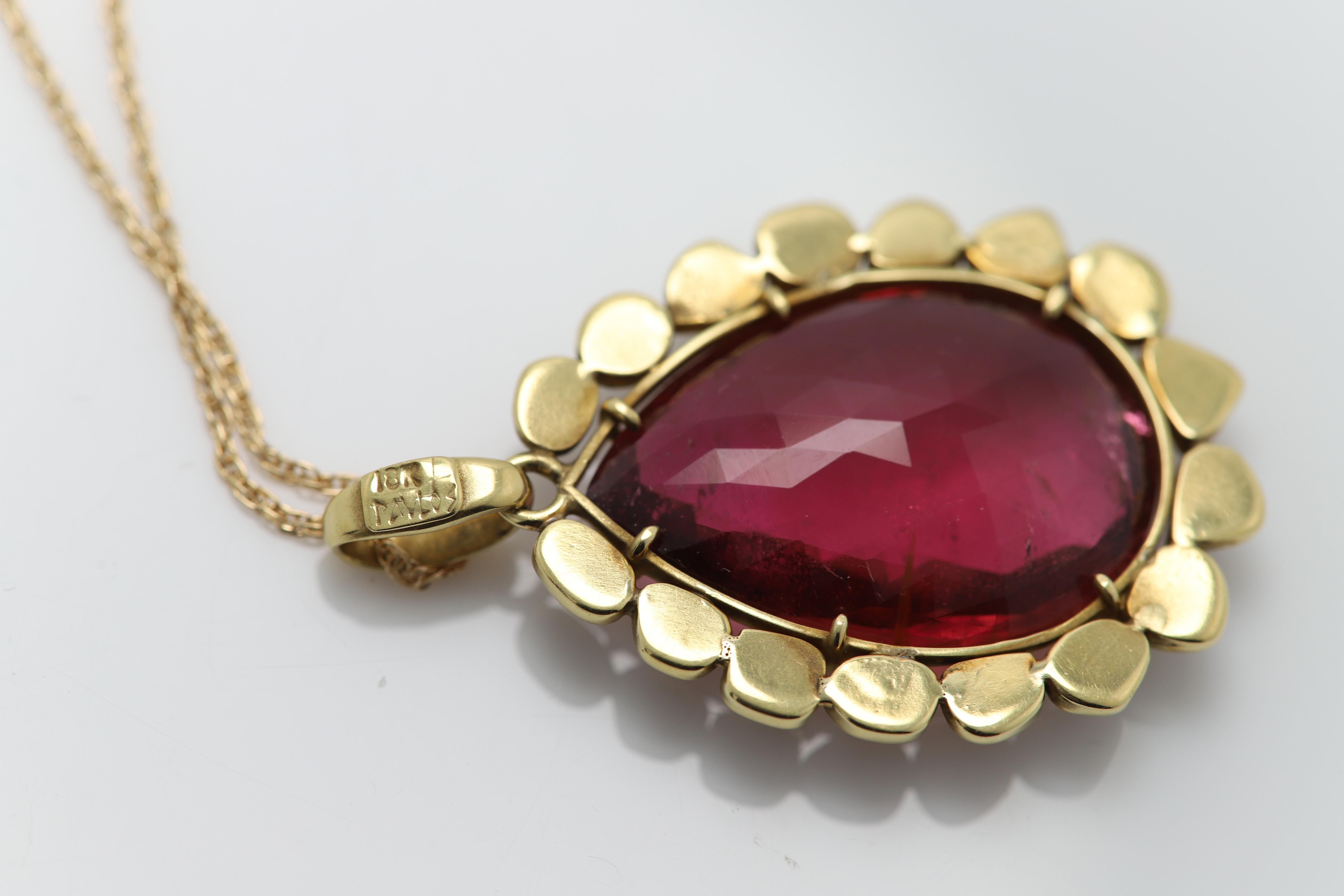 Tourmaline & Diamonds Pendant 18 Karat Yellow Gold Natural Large Pink Gemstone In New Condition For Sale In Brooklyn, NY