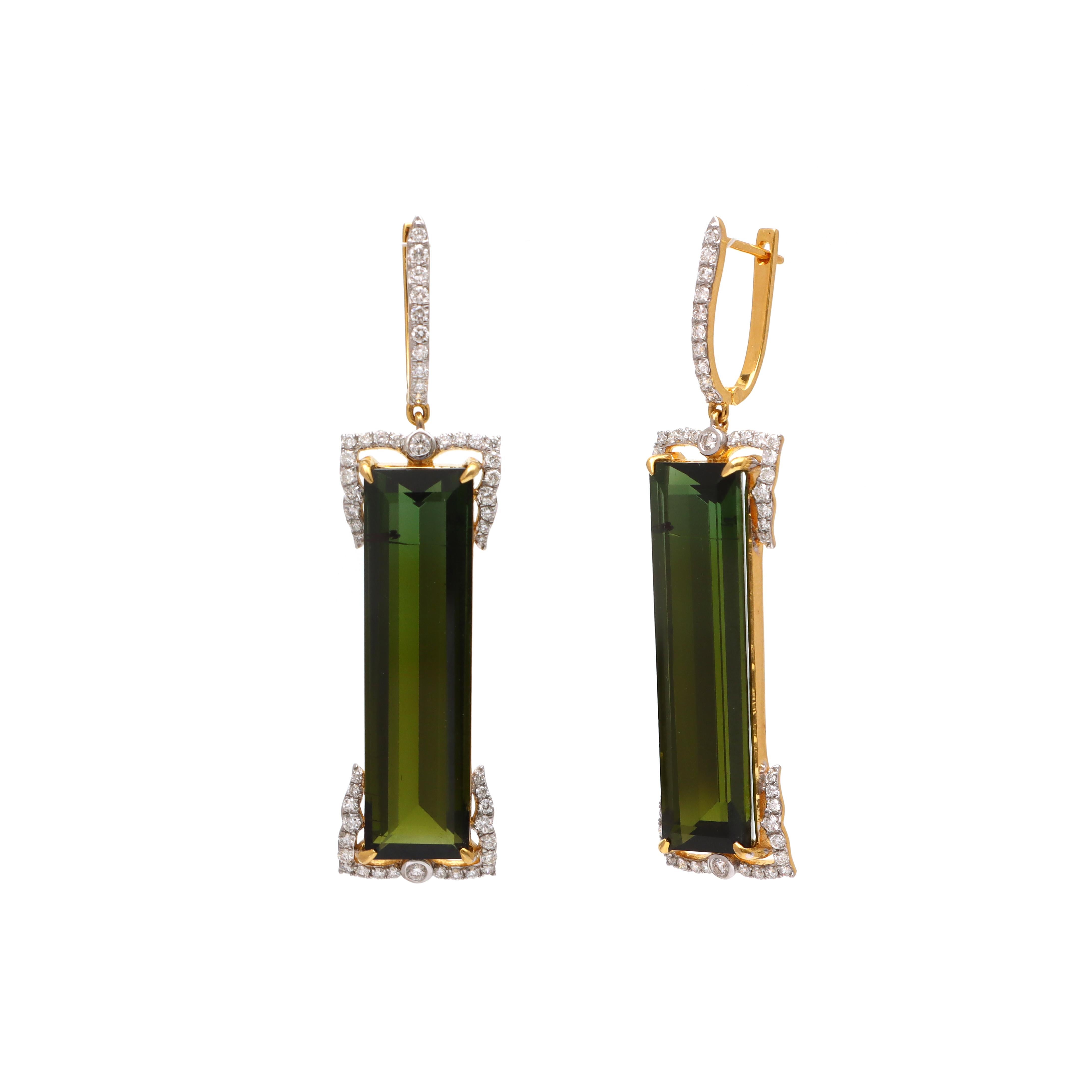 Boucles d'oreilles Tourmaline Boucles d'oreilles Tourmaline verte en or jaune 18k Bijoux pour femmes Neuf - En vente à Jaipur, IN