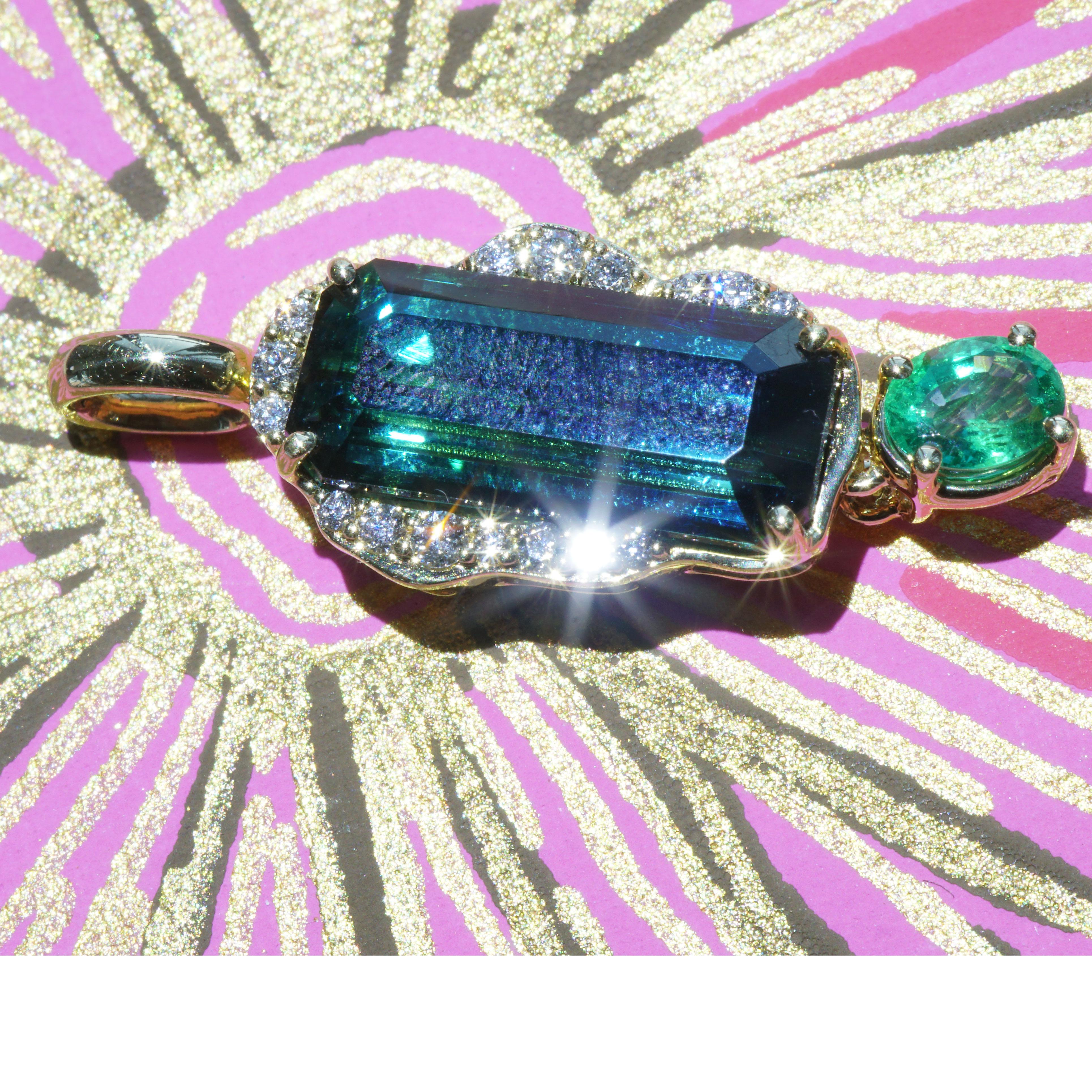 Tourmaline Emerald Brilliant Pendant Afghanistan 5.30ct bicolor petrol bluegreen For Sale 4