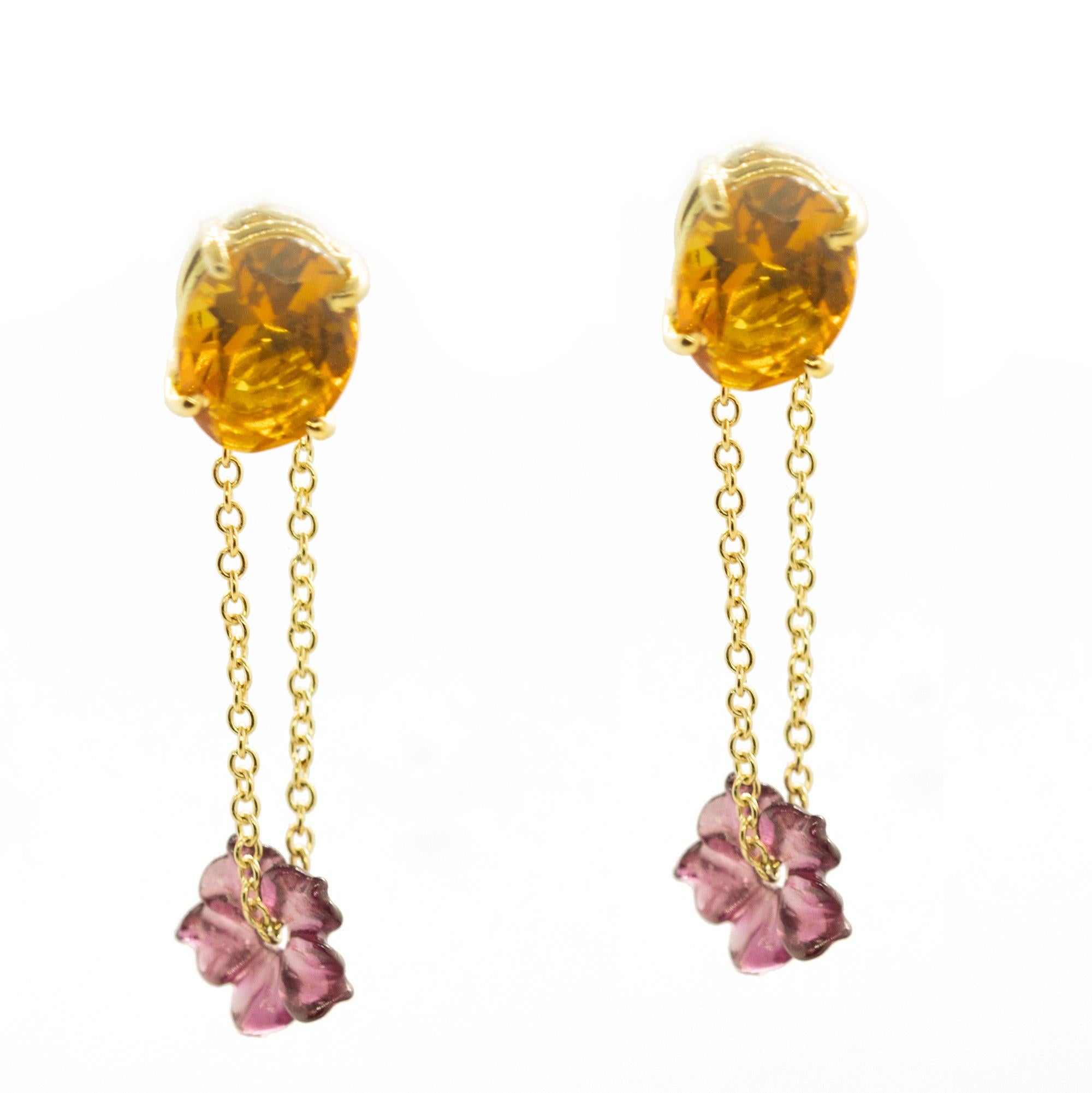 Taille ovale Boucles d'oreilles en or 18 carats avec tourmaline, fleur et citrine, chaîne Musketeer, Intini Jewels en vente