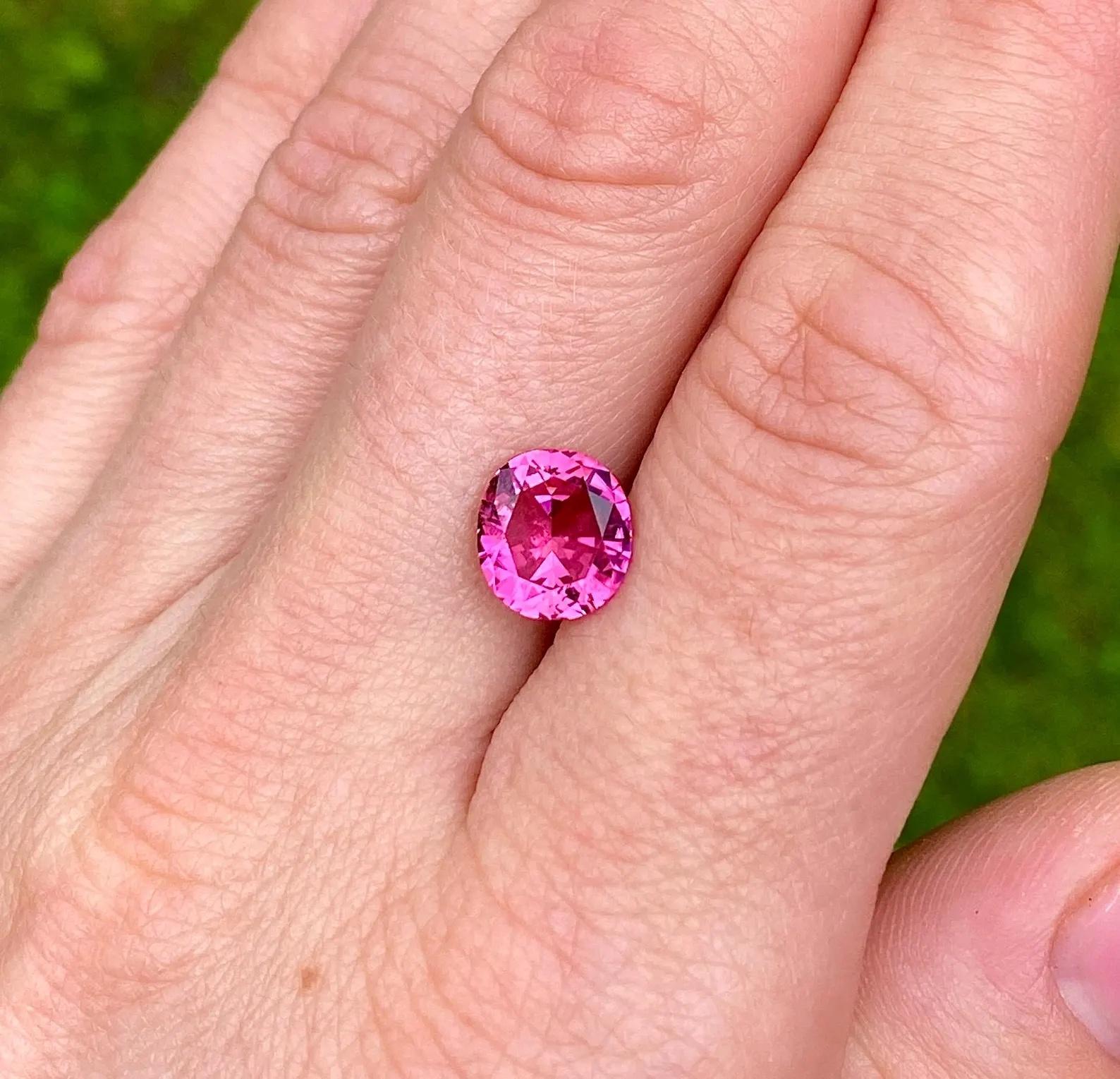 Tourmaline Fuchsia pink 2.77Ct natural Loose gemstone, Oval cut, Origin Nigeria For Sale 3