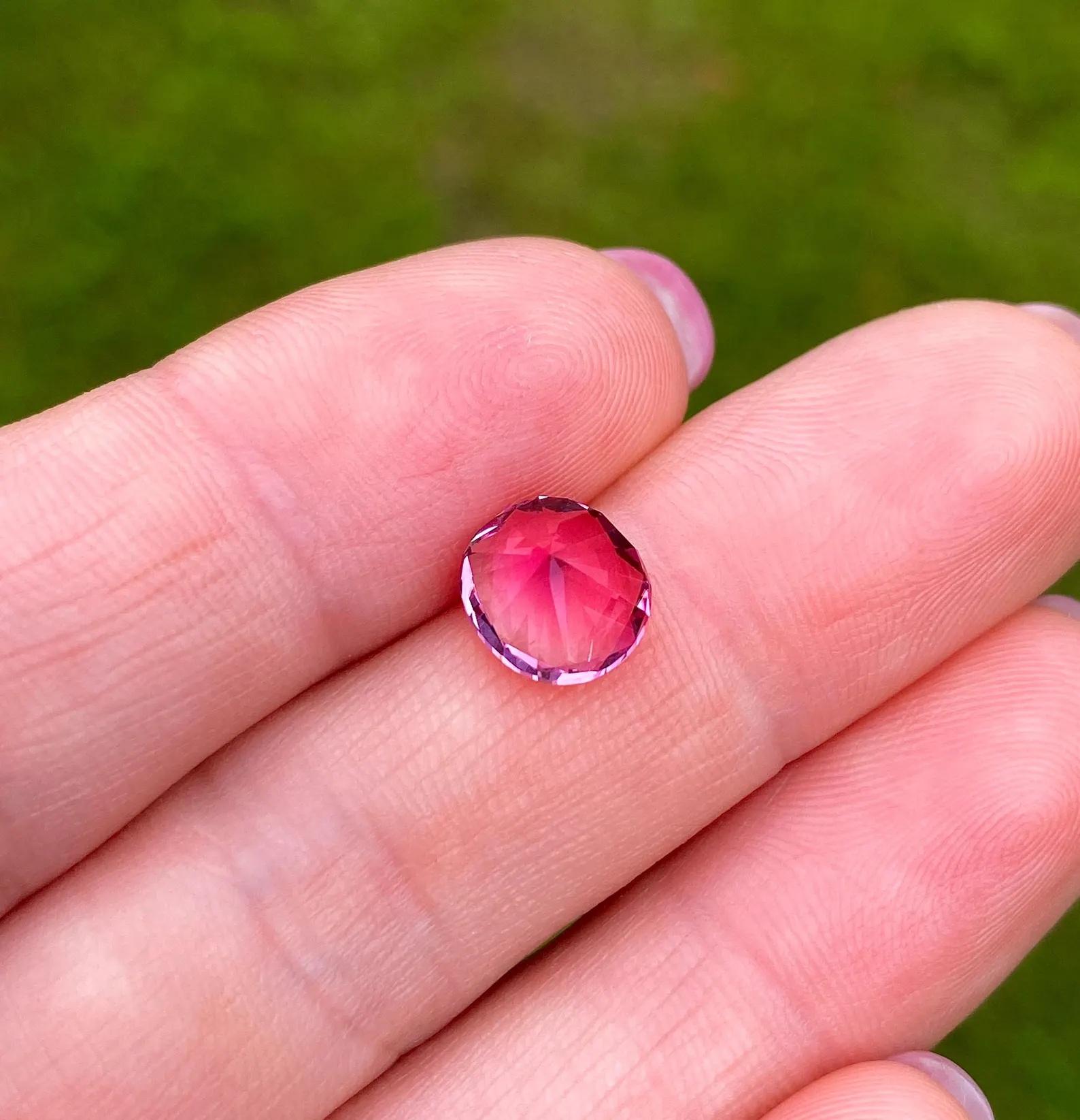 Tourmaline Fuchsia pink 2.77Ct natural Loose gemstone, Oval cut, Origin Nigeria For Sale 4