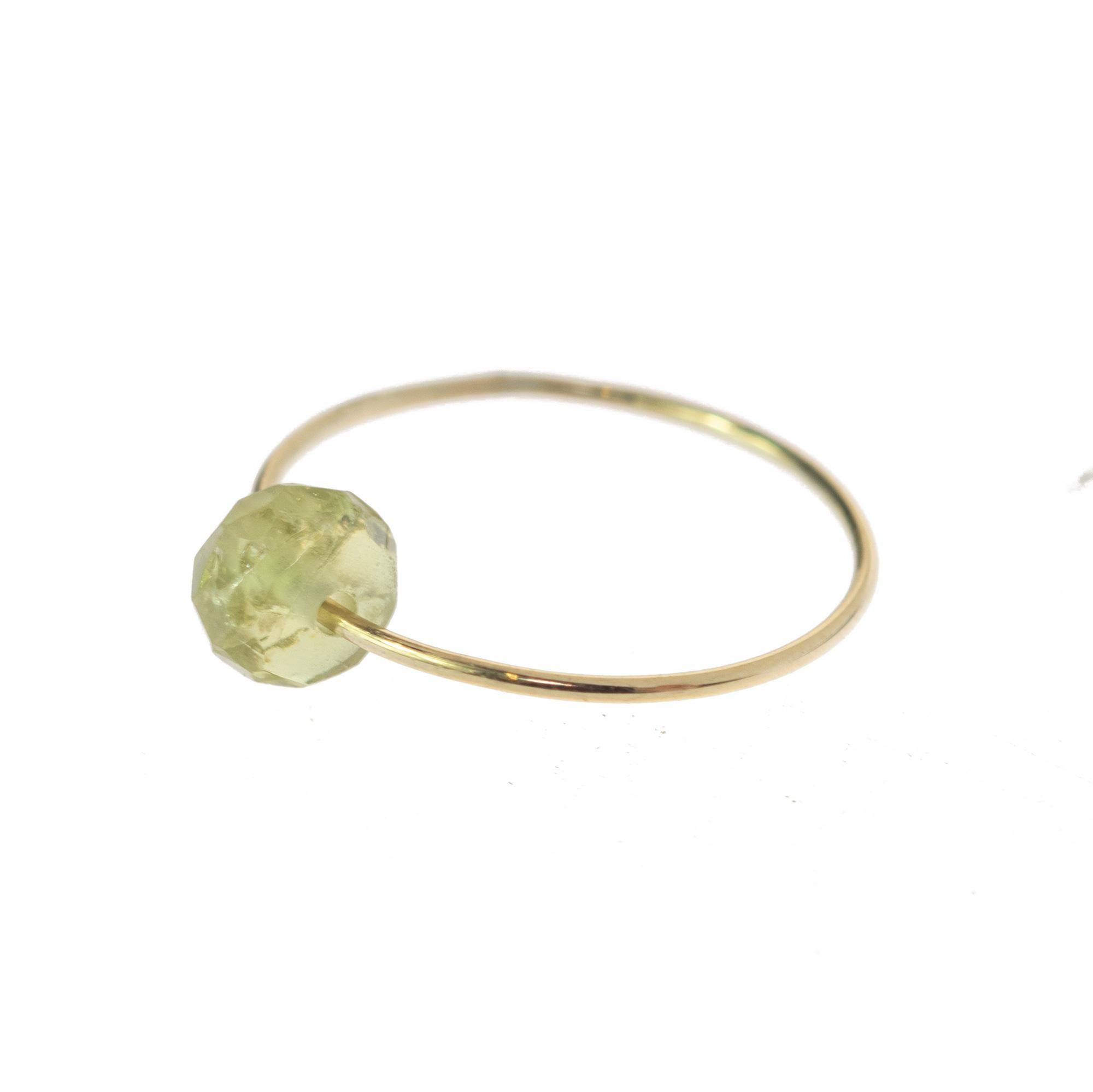 Turmalin Grün Rondelle Solitär 9 Karat Gold Planet Chic Moderner Boho Ring im Zustand „Neu“ im Angebot in Milano, IT