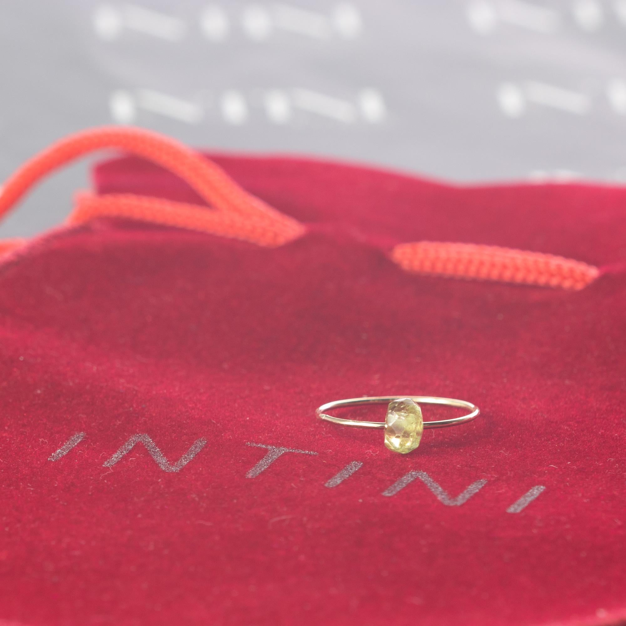 Turmalin Grün Rondelle Solitär 9 Karat Gold Planet Chic Moderner Boho Ring im Angebot 1