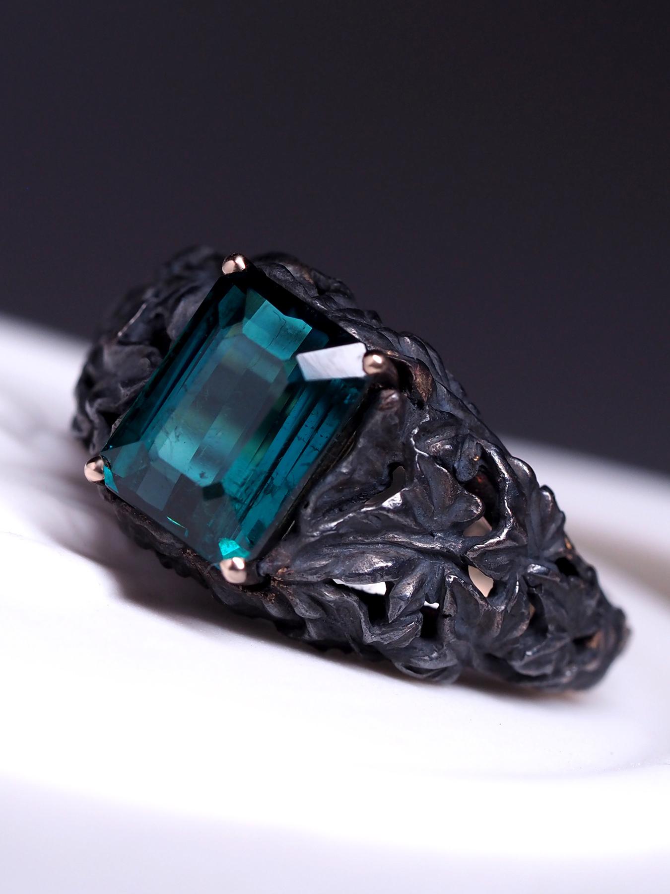 Tourmaline gold silver ring Indicolite Gemstone Art Nouveau style Engagement In New Condition For Sale In Berlin, DE