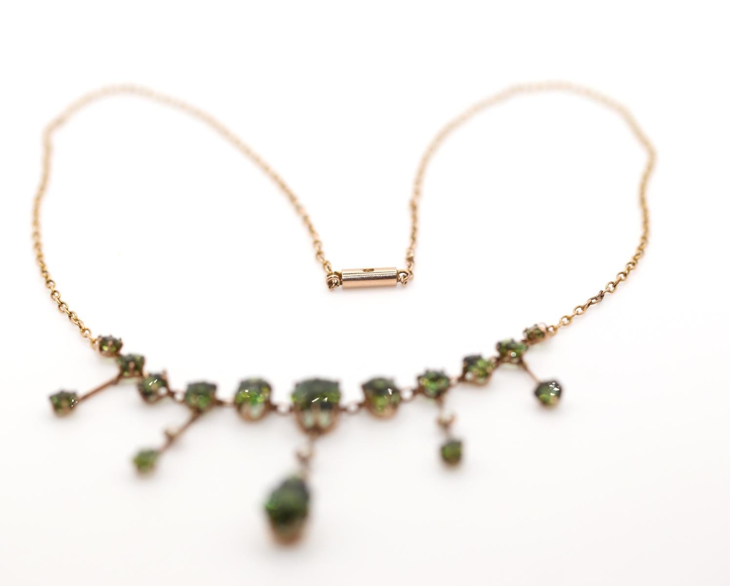 Collier à franges en tourmaline et perles en or 9K Britannique, 1900 en vente 2