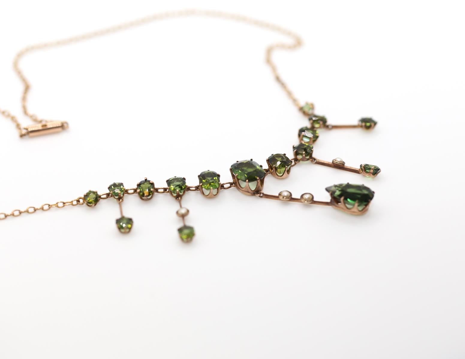 Collier à franges en tourmaline et perles en or 9K Britannique, 1900 en vente 3
