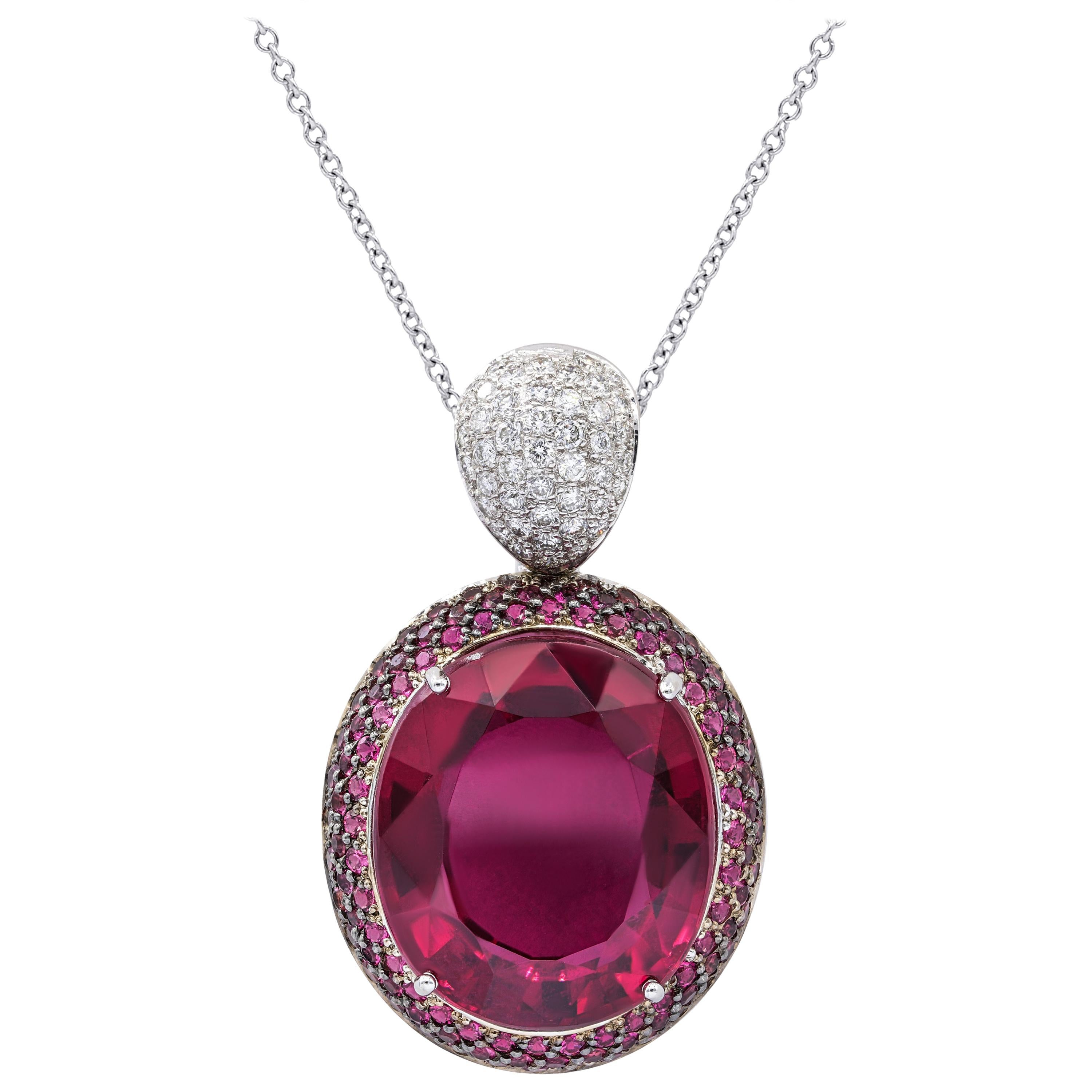 Collier à pendentif en tourmaline et diamants roses avec tourmaline de forme ovale