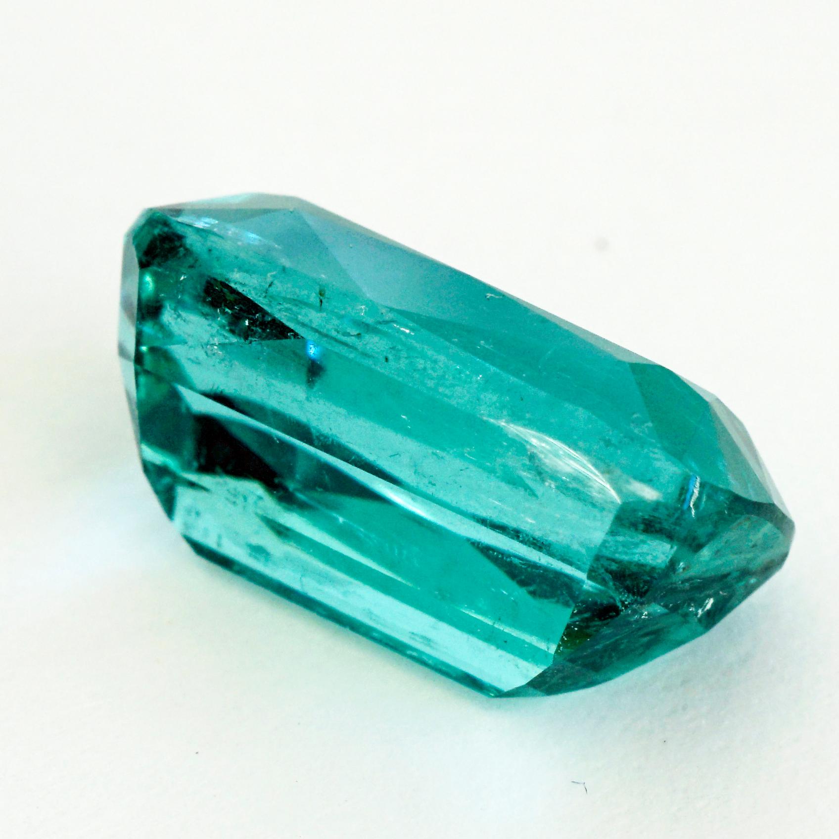 Turmalin Seltene Neon Blau Tiffany Blau Afghanistan 8,05 ct Investition Edelstein (Moderne) im Angebot