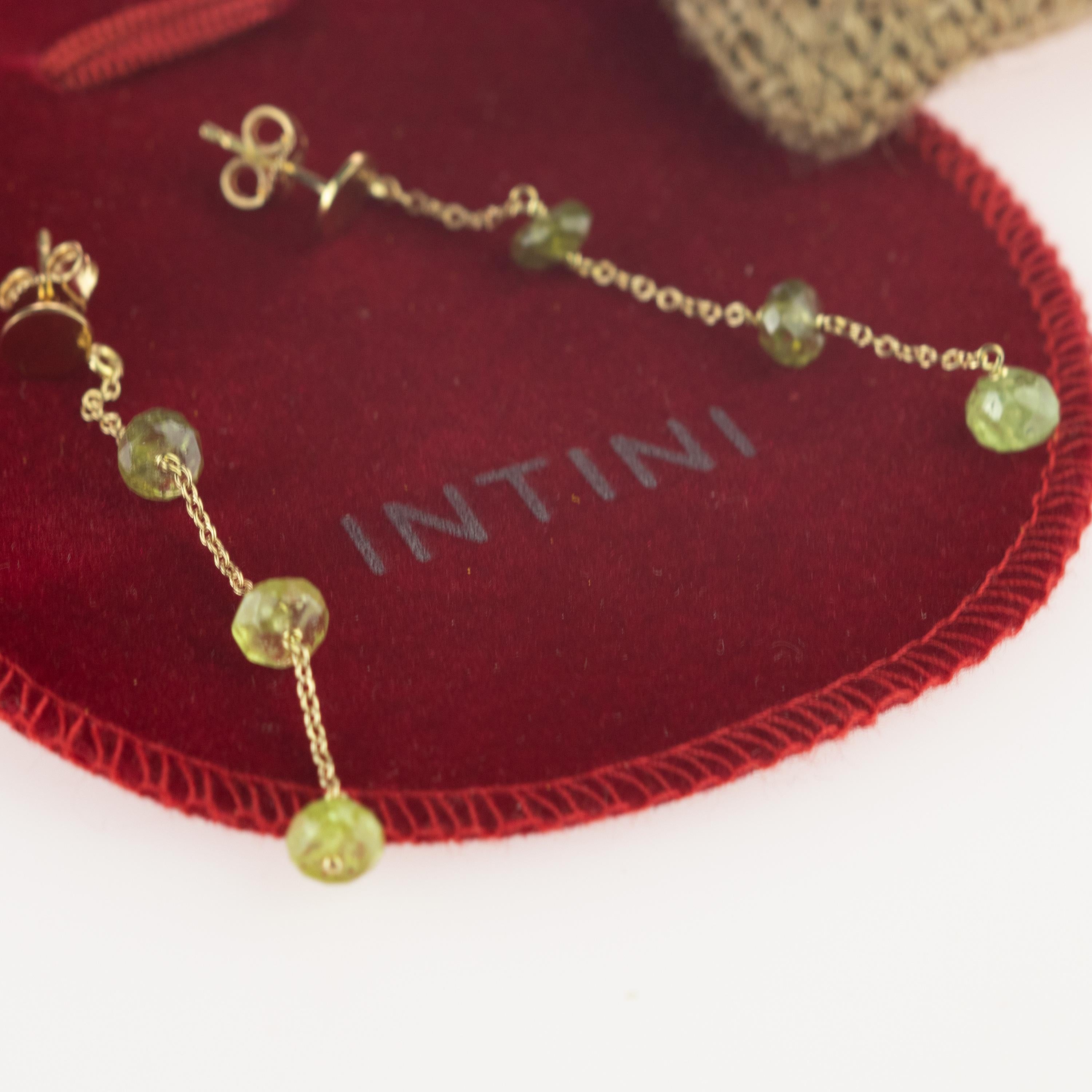 Taille ronde Pendants d'oreilles longs faits à la main avec chaîne en plaqué or et tourmaline rondelle en vente