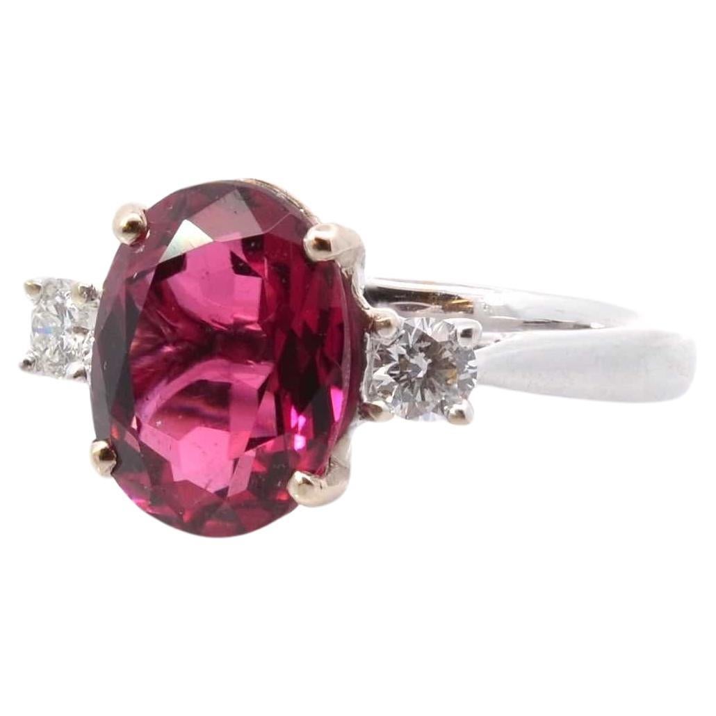 Tourmaline rubellite and diamonds ring in white gold