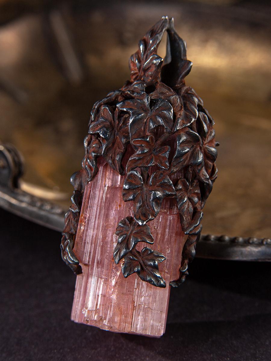 Pendentif lierre Lautomne naturel en cristal et argent, avec tourmaline, rubellite et tourmaline en vente 5
