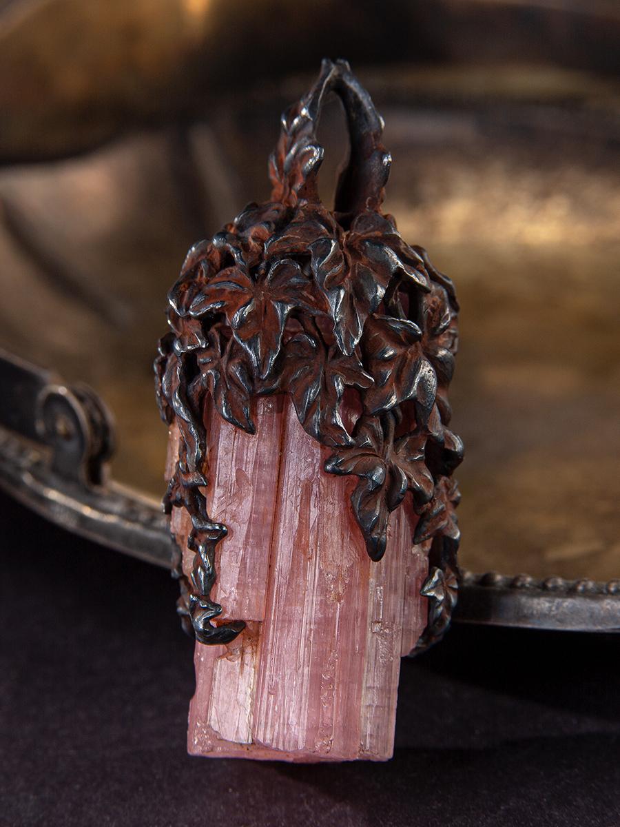 Tormalina Rubellite Cristallo d'argento Ciondolo Edera Naturale Grezzo L'automne in vendita 7