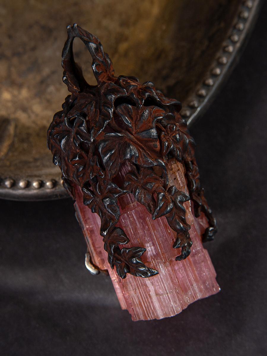 Pendentif lierre Lautomne naturel en cristal et argent, avec tourmaline, rubellite et tourmaline en vente 2