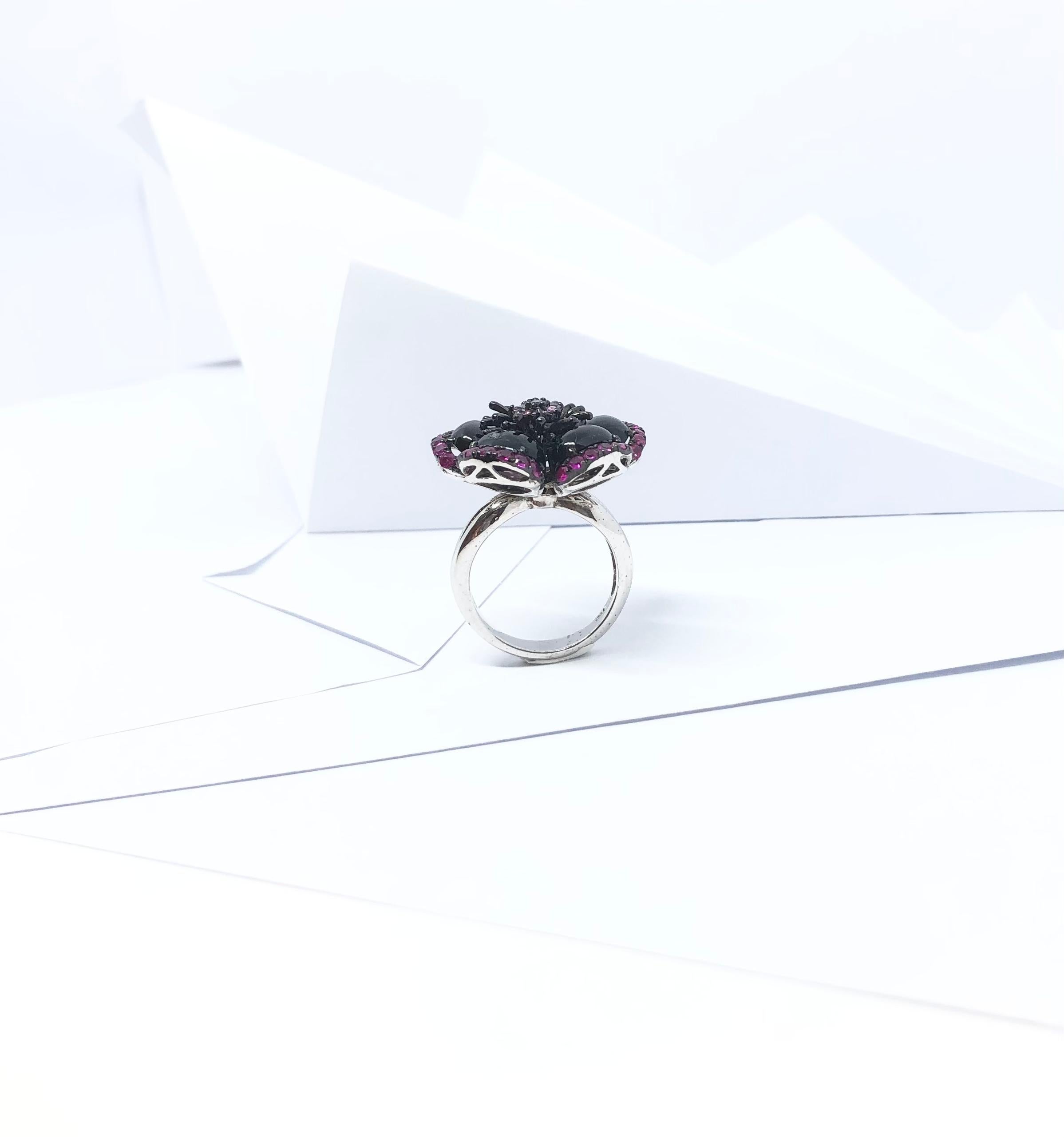 Ring mit Turmalin, Rubin und rosa Saphir in Silberfassung im Angebot 4