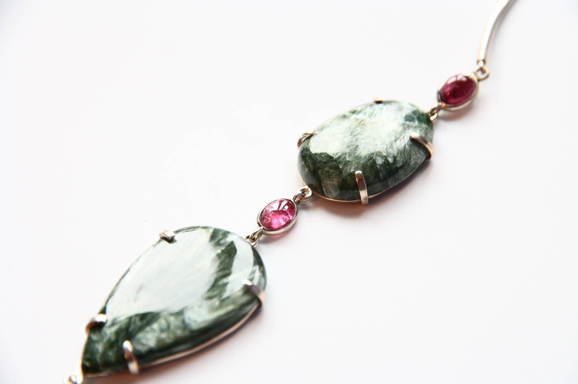 Tourmaline Serafinite Silver Hand Made Rigid Necklace In New Condition For Sale In Milan, IT