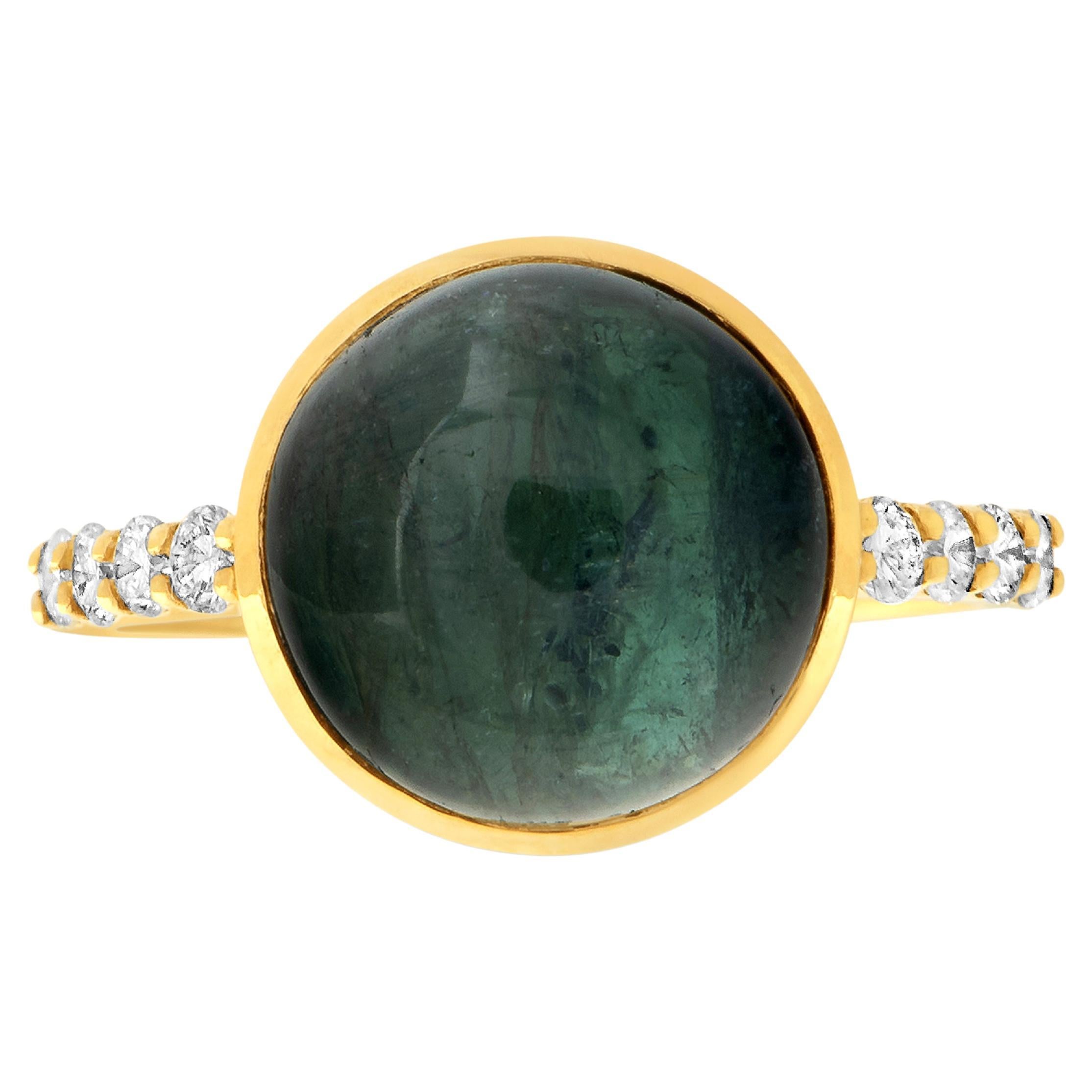 Tripletta di tormaline, anello in oro 14 carati da 6,5 carati con tormalina verde cabochon in vendita