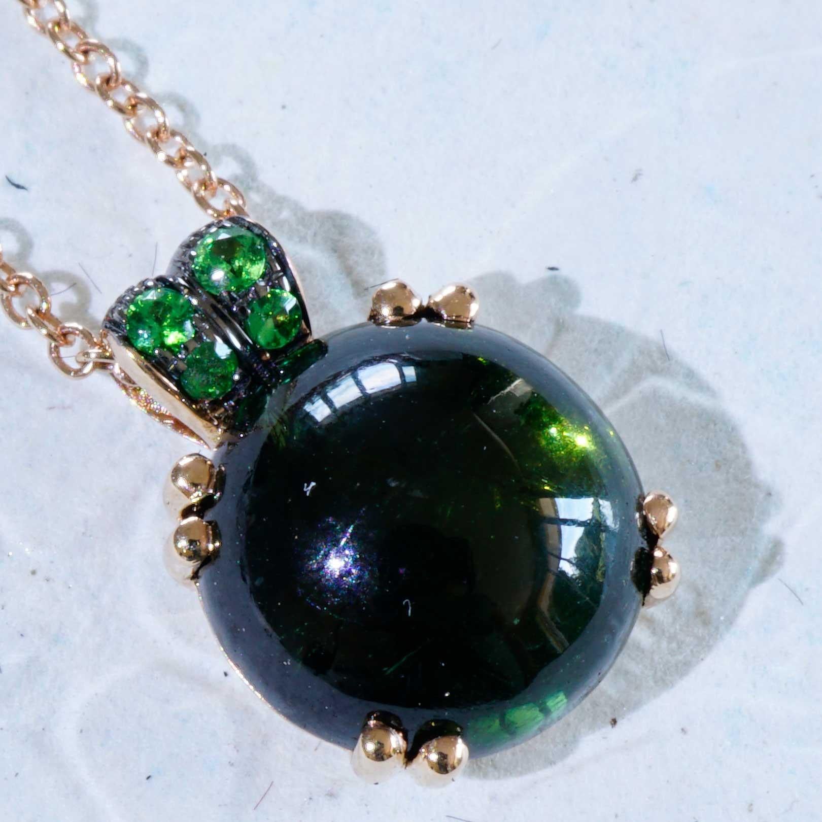 Cabochon Tourmaline Tsavorite Pendant with Chain 750 Rose Gold Bubble round Gemstone For Sale