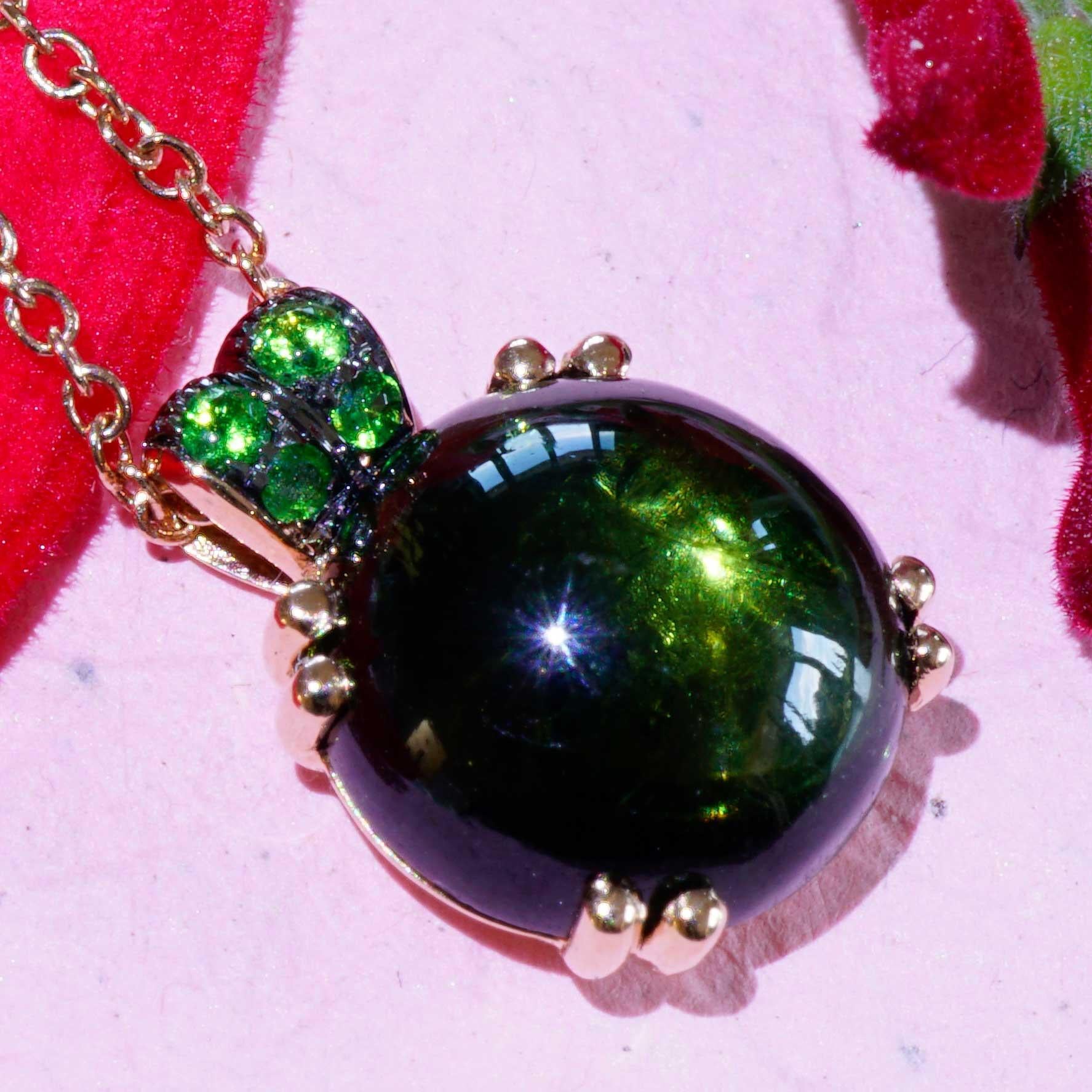 Women's or Men's Tourmaline Tsavorite Pendant with Chain 750 Rose Gold Bubble round Gemstone For Sale