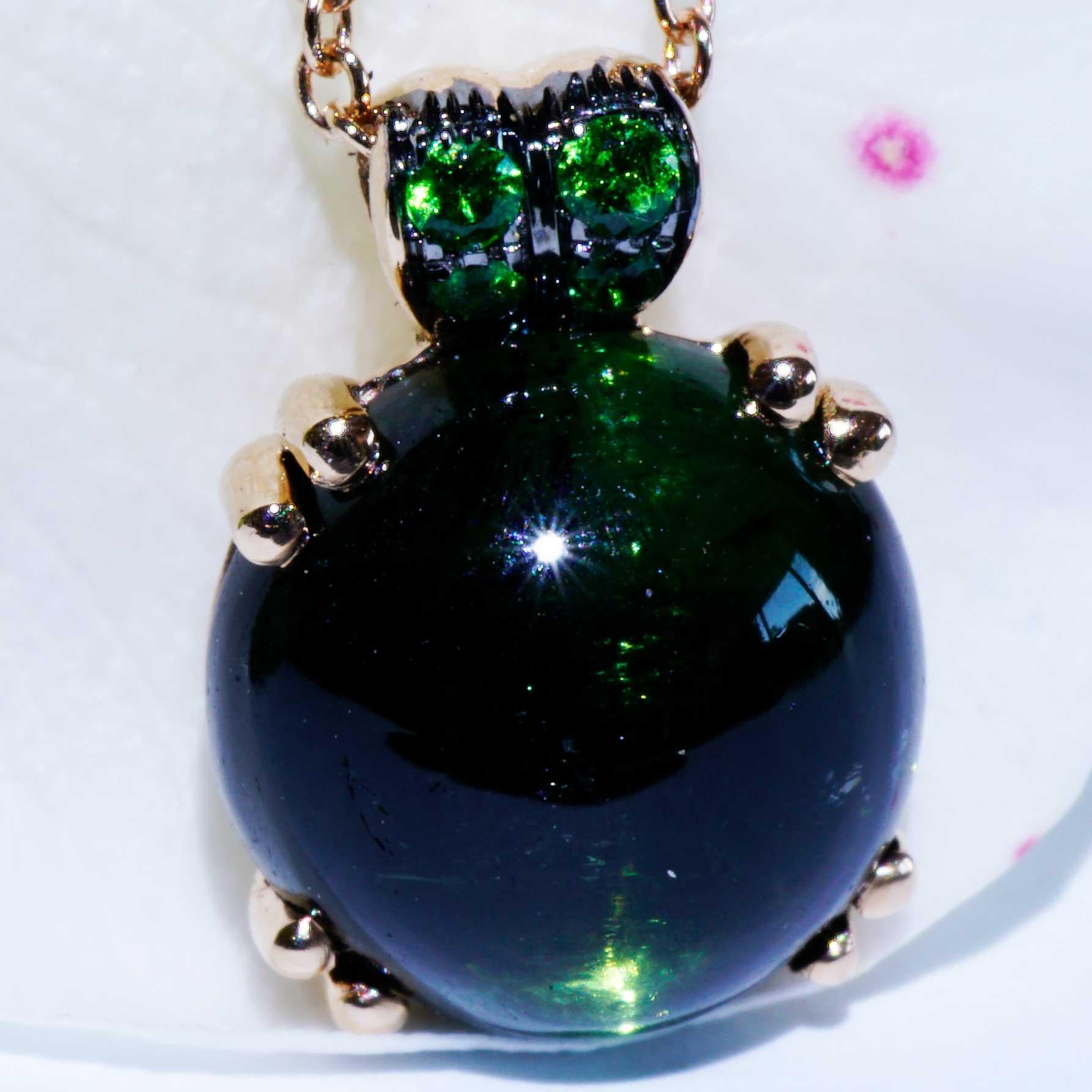 Tourmaline Tsavorite Pendant with Chain 750 Rose Gold Bubble round Gemstone For Sale 3