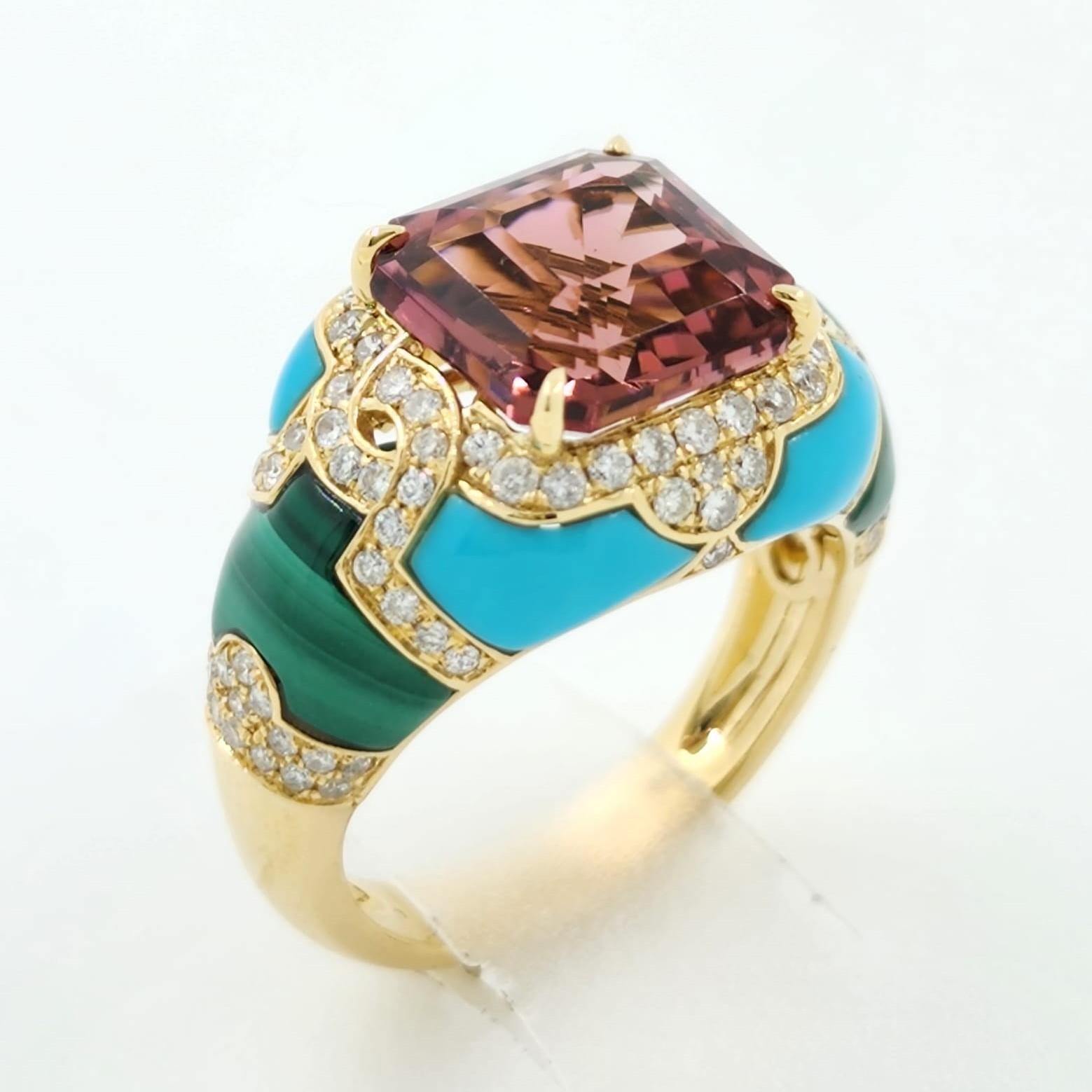 4.21 Carat Tourmaline Turquoise Diamond Cocktail Ring in 18 Karat Yellow Gold In New Condition For Sale In Hong Kong, HK