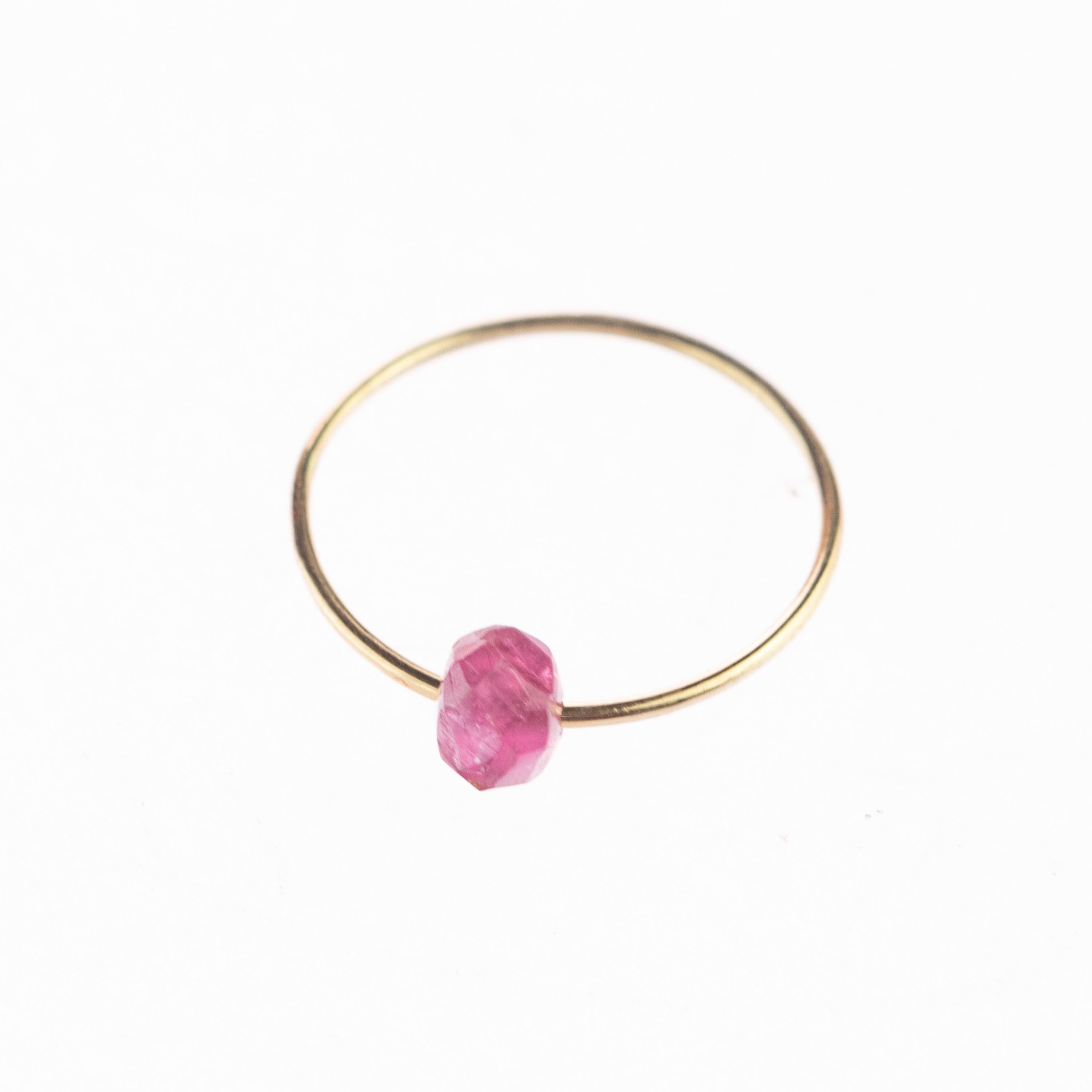 Tourmaline Violet Rondelle Solitaire 9 Karat Gold Planet Venus Boho Ring en venta 1