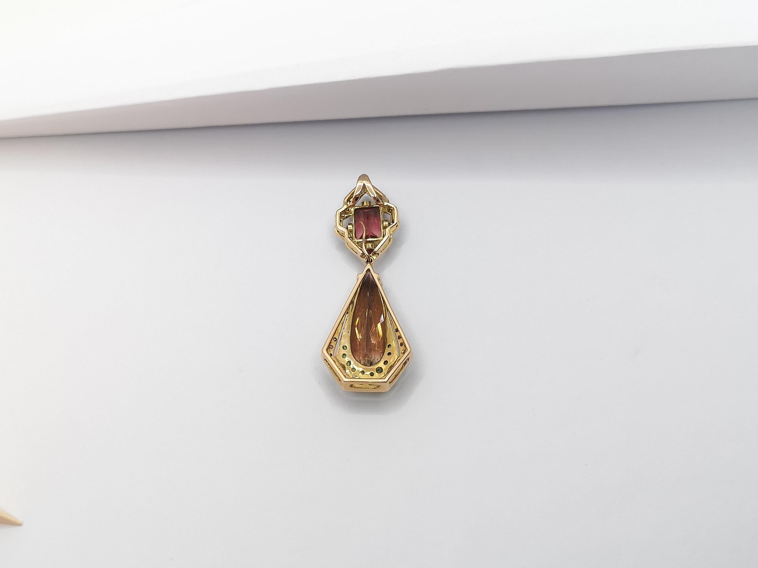 Colgante de turmalina con rubí, tsavorita y diamante marrón engastado en oro de 18 quilates en venta 1