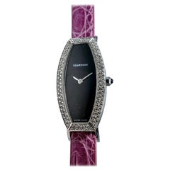 Reloj Tourneru de oro blanco de 18 quilates con diamantes y nácar con correa de caimán