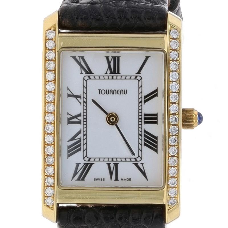 Marca: Tourneau
Movimiento: Cuarzo
Garantía: Un año
Fabricante del movimiento: Suizo
Color de la esfera: Blanco

Contenido de metal: Oro amarillo de 14 quilates

Información sobre Stone
Diamantes naturales
Quilate(s): .34ctw
Talla: Redondo