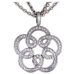 Collier pendentif fleur en or blanc pavé de diamants Tous