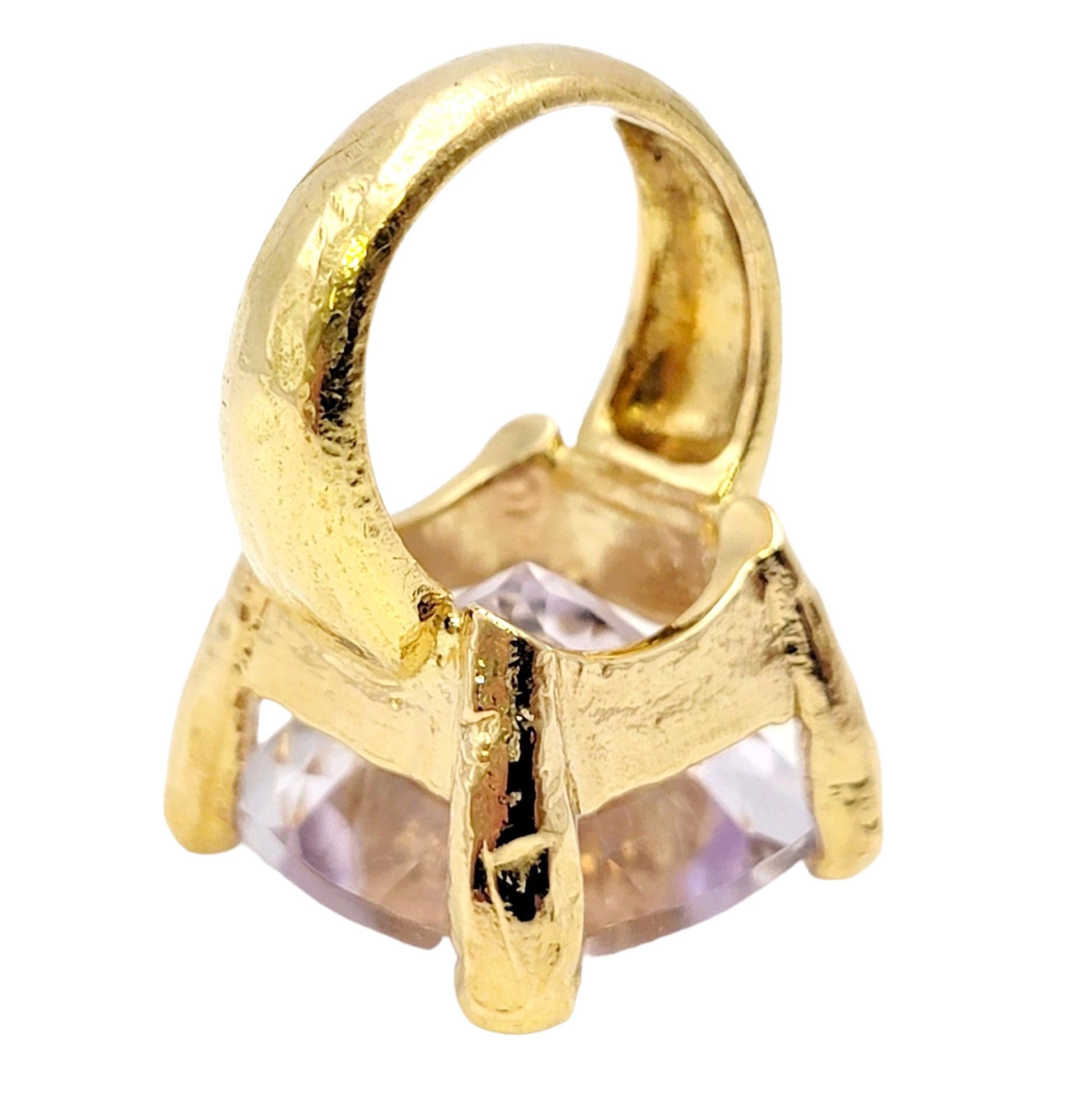 Tous les grands anneaux de cocktail en or 18 carats et quartz violet clair de taille carrée  Pour femmes en vente