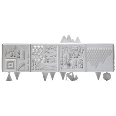 Grauweißes Tout Va Bien Contemporary Cabinet Side Board mit lackierter Oberfläche
