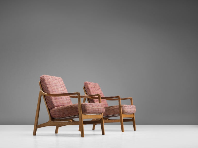 Danish Tove and Edvard Kindt-Larsen Pair of Oak Lounge Chairs with Teak Armrests For Sale